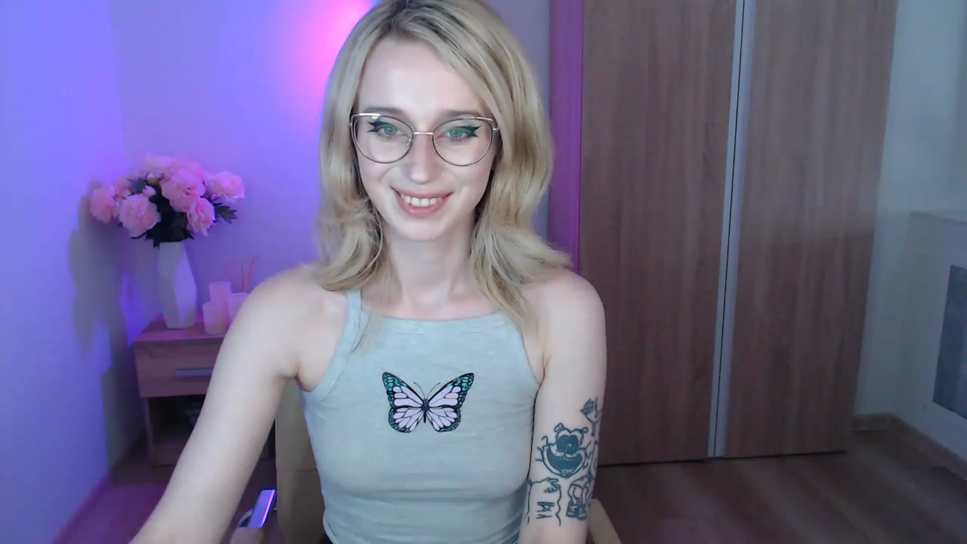 Gallery image thumbnail from AnnabelSky's myfreecams stream on, 04/16/2023, 12:04 image 10 of 20