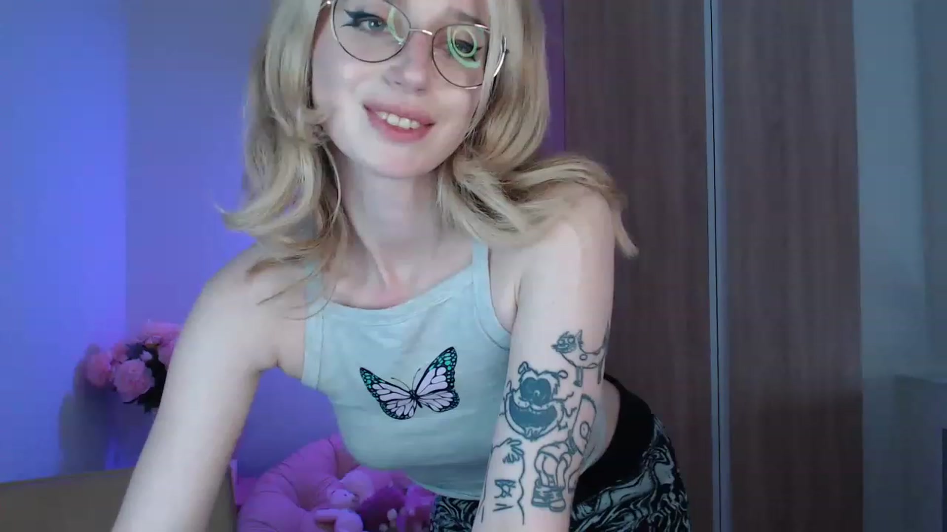 Gallery image thumbnail from AnnabelSky's myfreecams stream on, 04/16/2023, 12:04 image 16 of 20