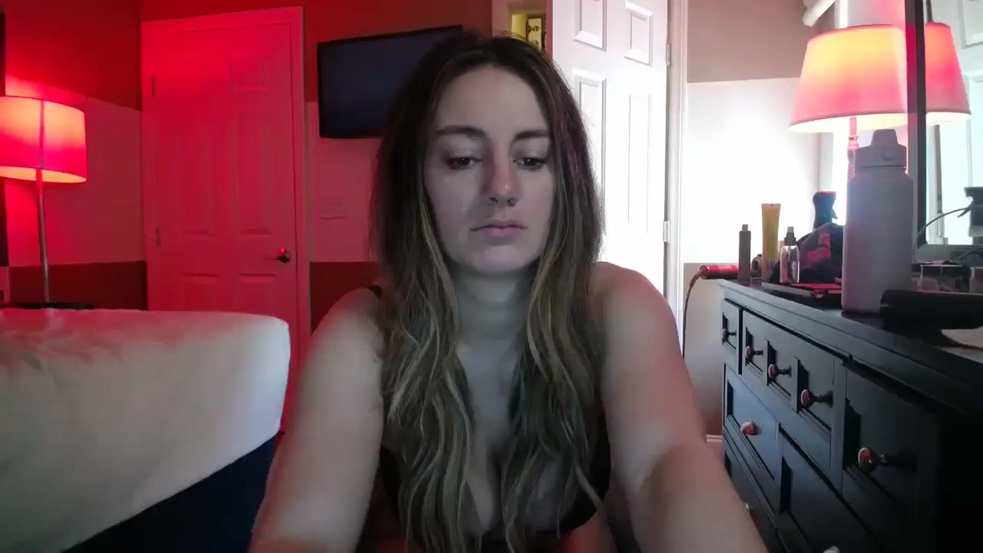 Gallery image thumbnail from Annacakes95's myfreecams stream on, 05/06/2025, 22:39 image 1 of 20