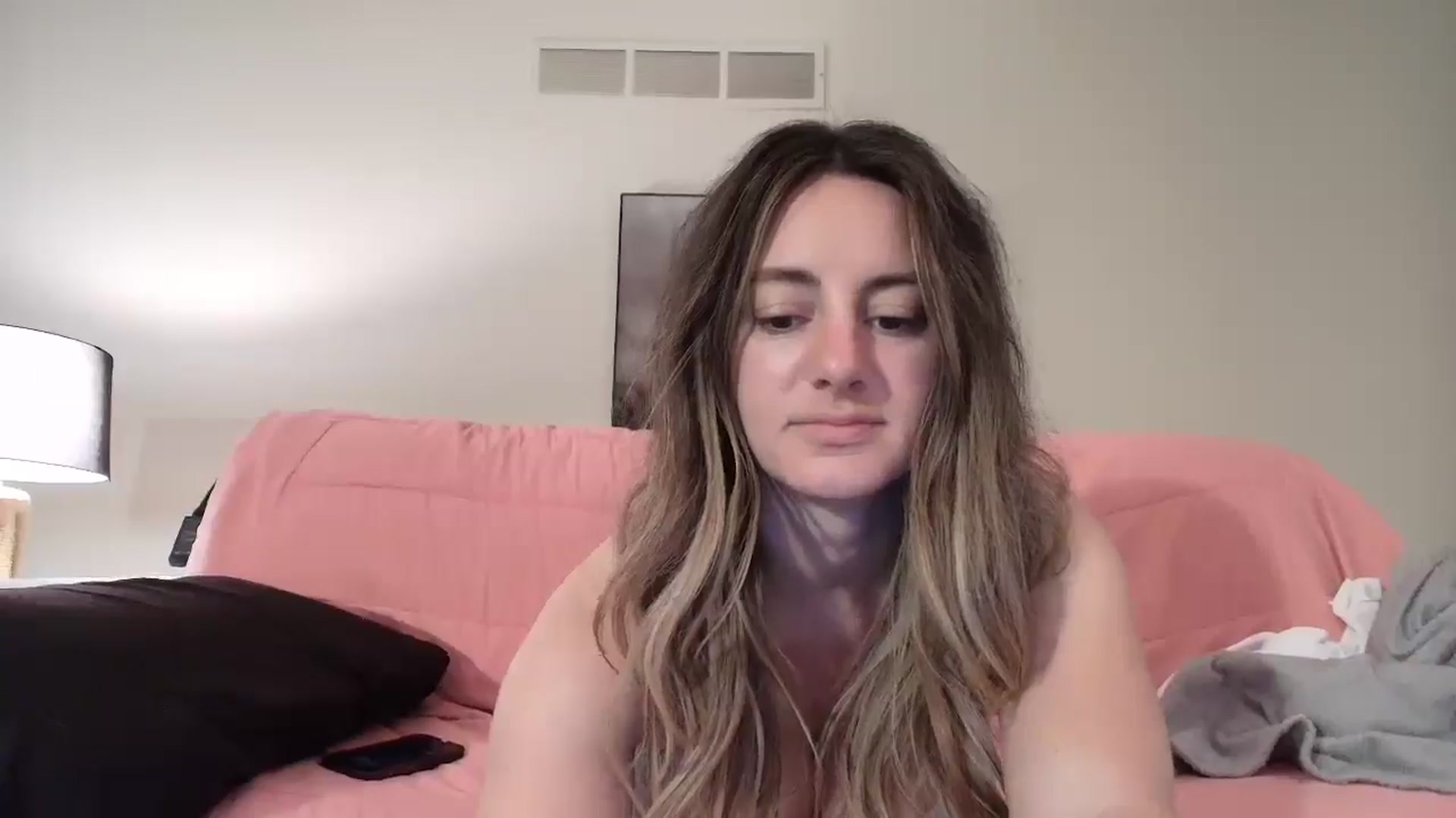 Gallery image thumbnail from Annacakes95's myfreecams stream on, 05/27/2025, 06:09 image 17 of 20