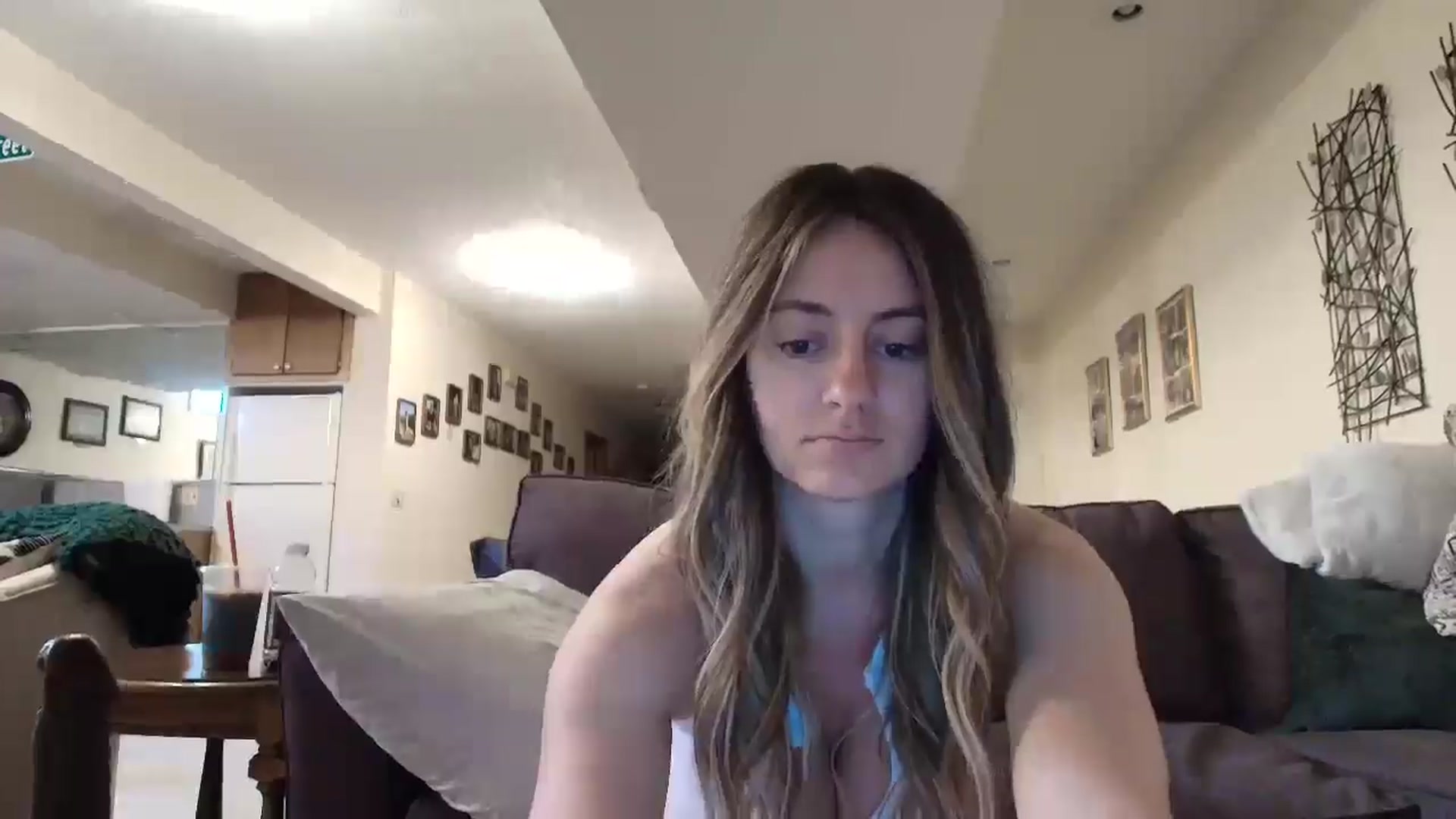 Gallery image thumbnail from Annacakes95's myfreecams stream on, 05/30/2025, 15:23 image 15 of 20