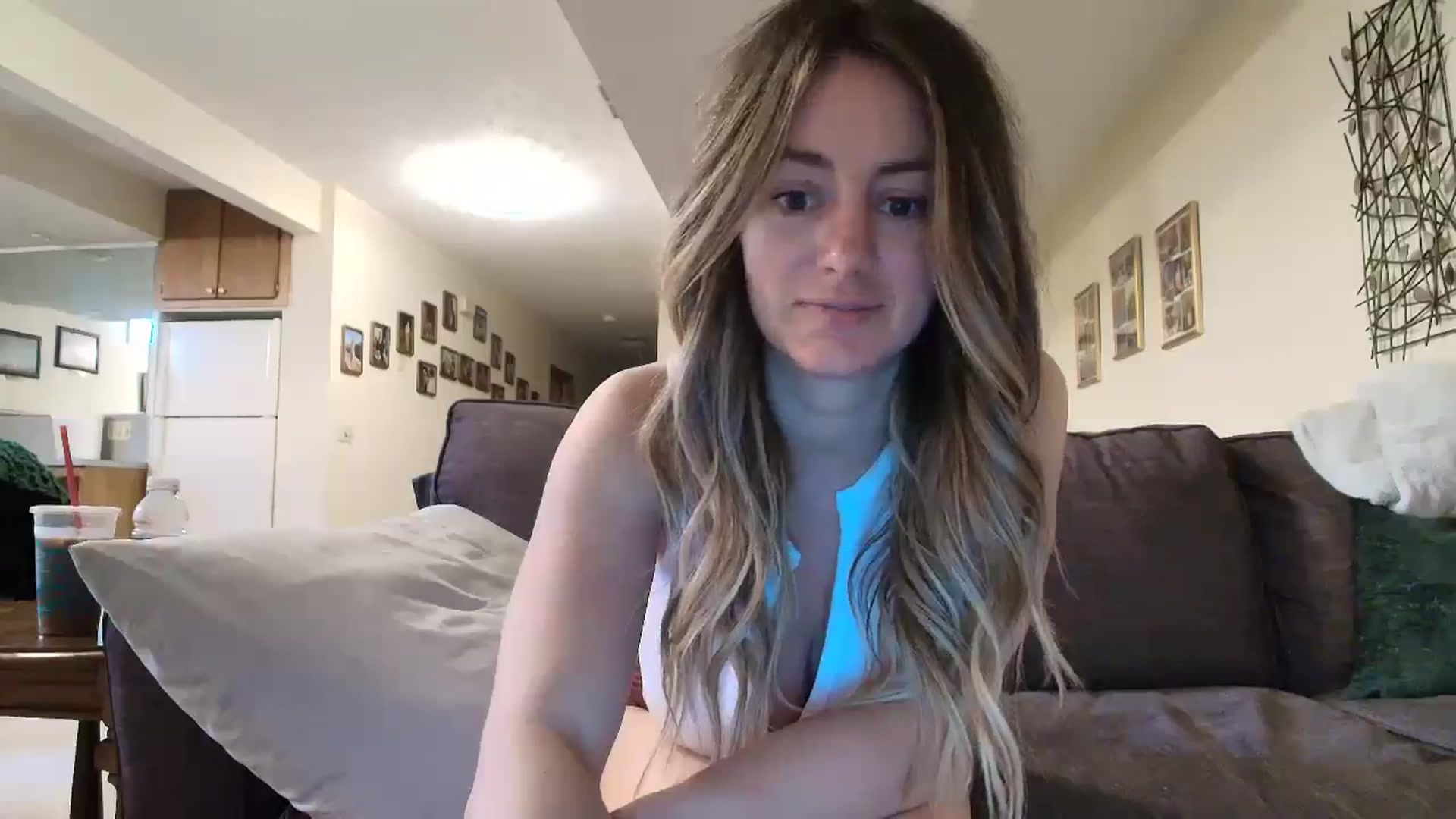 Gallery image thumbnail from Annacakes95's myfreecams stream on, 05/30/2025, 15:23 image 4 of 20