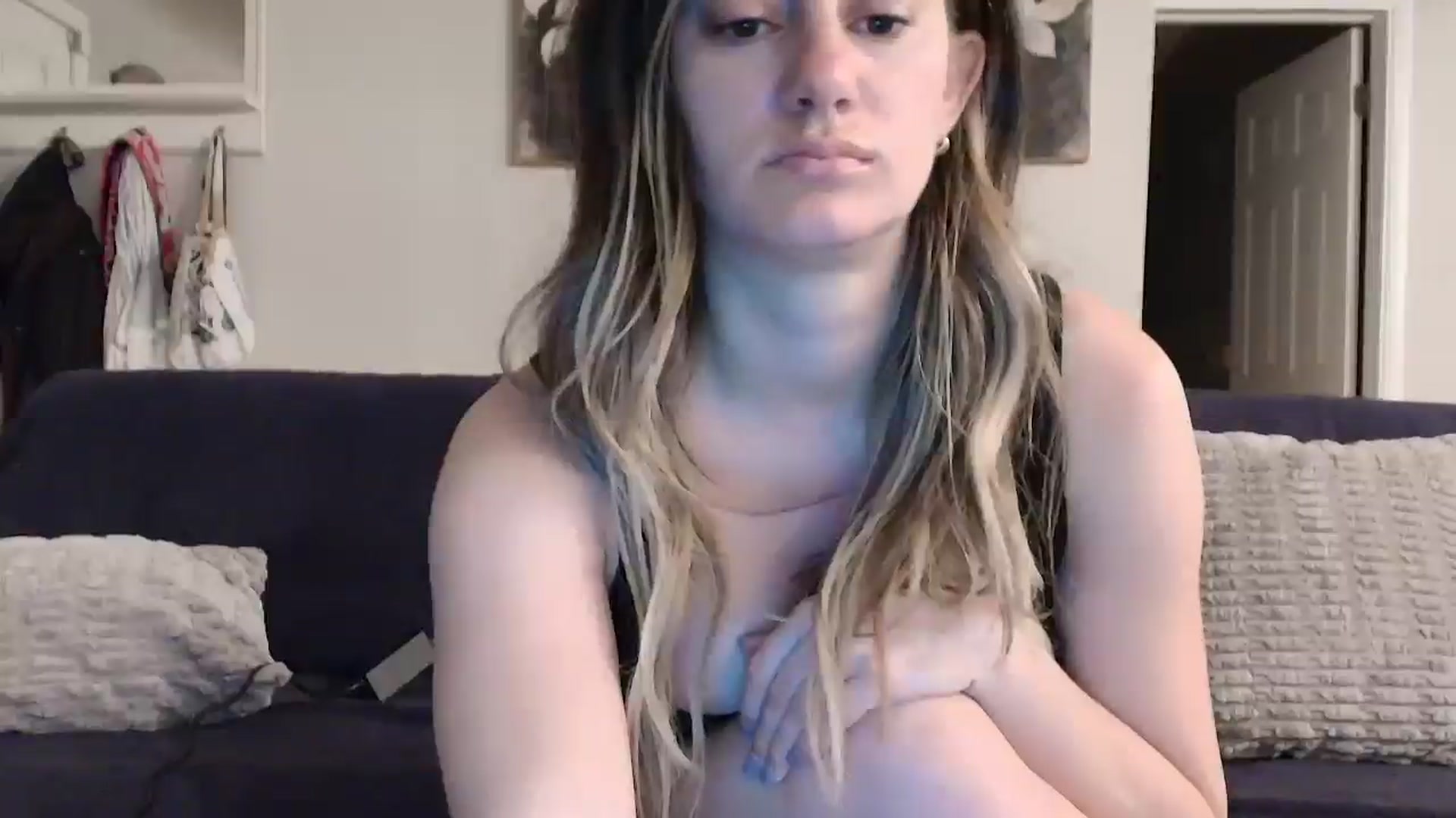 Gallery image thumbnail from Annacakes95's myfreecams stream on, 06/02/2025, 04:33 image 8 of 20