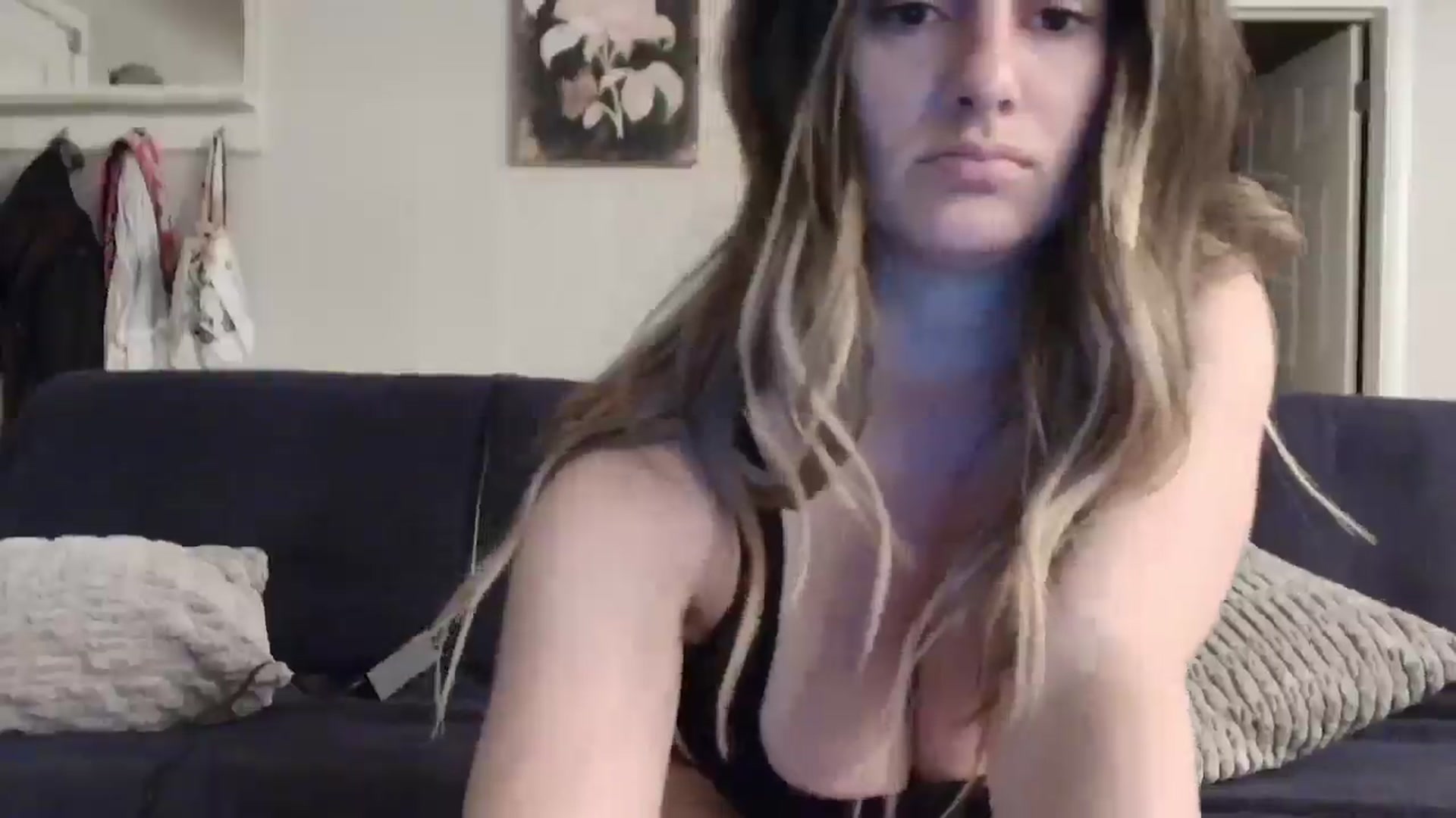 Gallery image thumbnail from Annacakes95's myfreecams stream on, 06/02/2025, 04:33 image 2 of 20