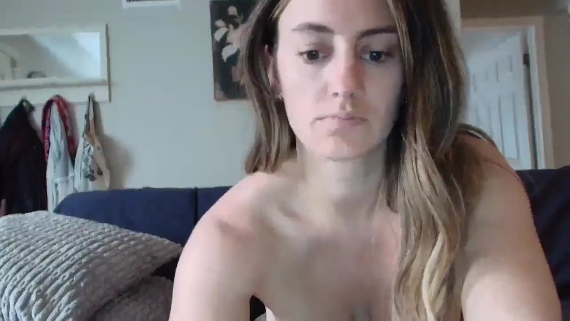 Gallery image thumbnail from Annacakes95's myfreecams stream on, 06/03/2025, 01:20 image 18 of 20