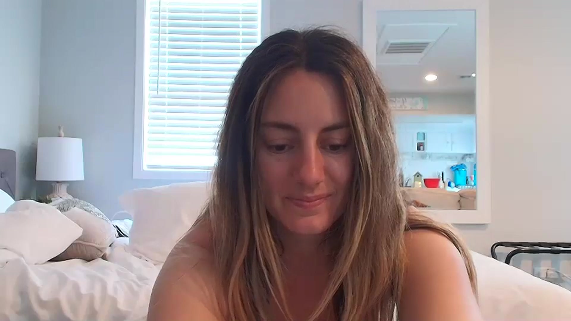 Gallery image thumbnail from Annacakes95's myfreecams stream on, 06/16/2025, 17:48 image 17 of 20