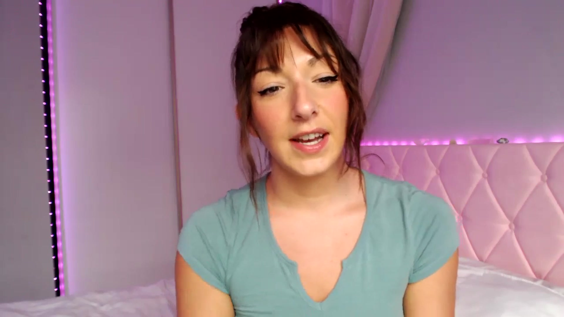 Gallery image thumbnail from Annafaux96's myfreecams stream on, 09/23/2023, 18:42 image 3 of 20