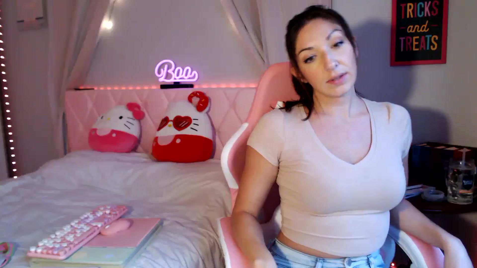 Gallery image thumbnail from Annafaux96's myfreecams stream on, 09/27/2023, 21:56 image 16 of 20
