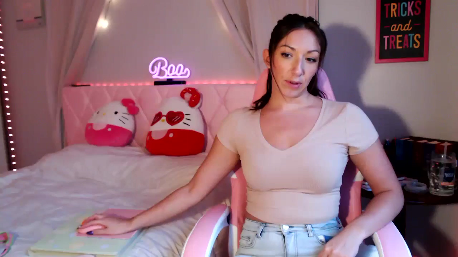 Gallery image thumbnail from Annafaux96's myfreecams stream on, 09/27/2023, 21:56 image 19 of 20