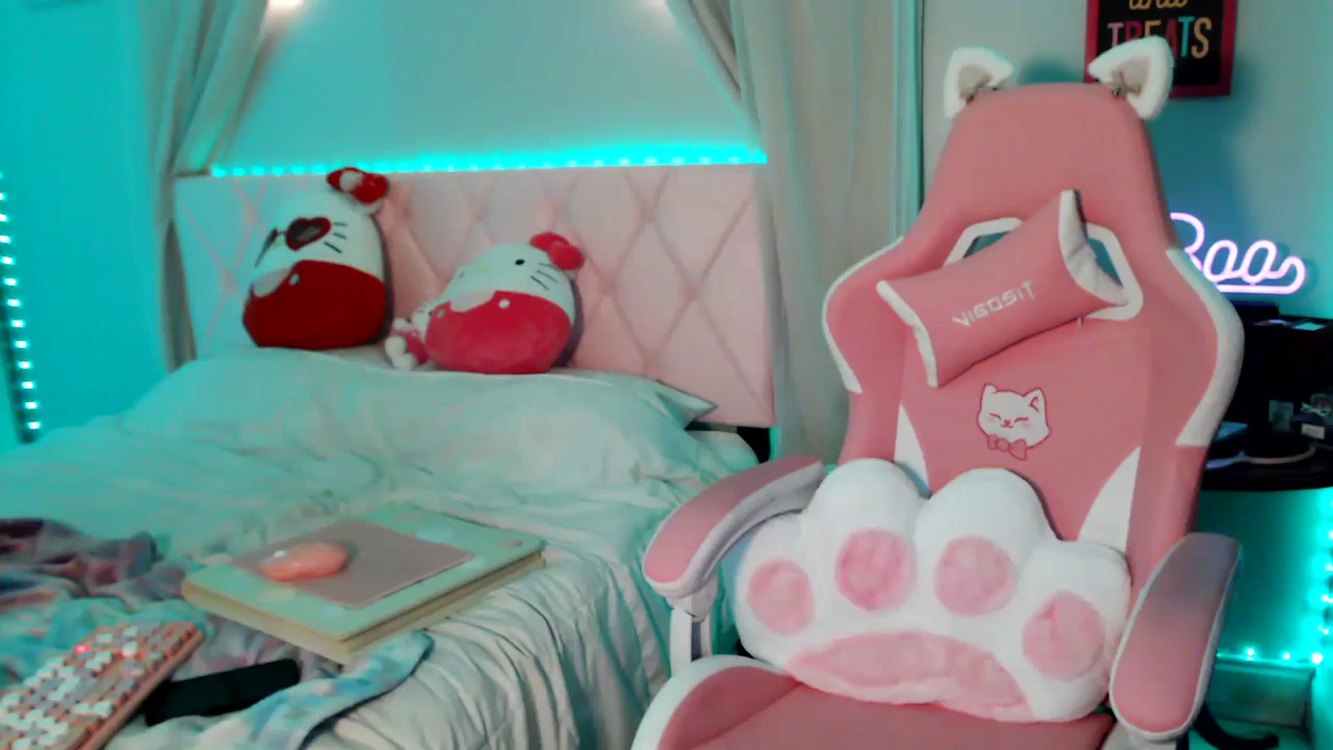 Gallery image thumbnail from Annafaux96's myfreecams stream on, 09/29/2023, 03:21 image 1 of 20