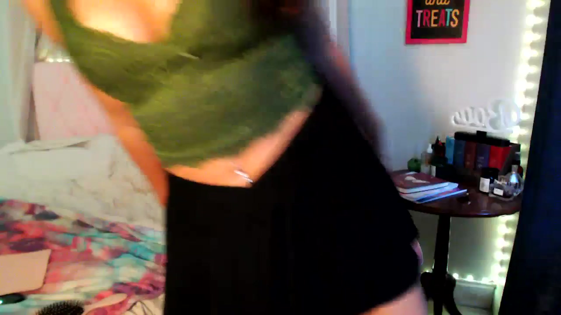 Gallery image thumbnail from Annafaux96's myfreecams stream on, 10/05/2023, 19:01 image 6 of 20