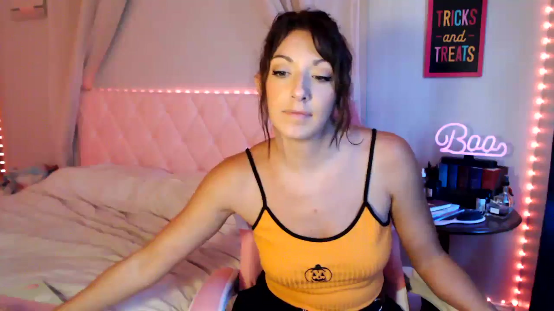 Gallery image thumbnail from Annafaux96's myfreecams stream on, 10/07/2023, 21:12 image 20 of 20