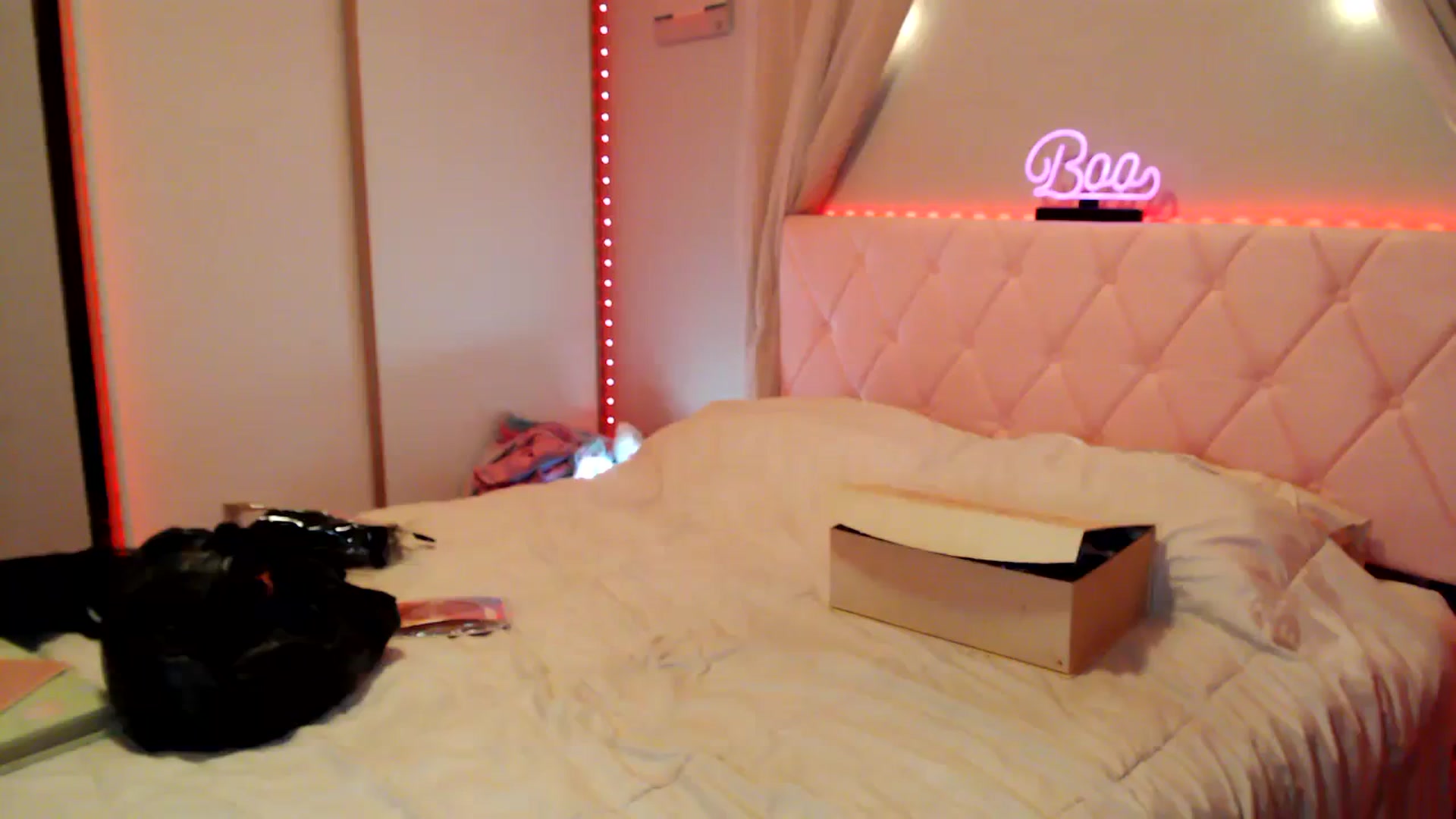 Gallery image thumbnail from Annafaux96's myfreecams stream on, 10/09/2023, 01:15 image 20 of 20