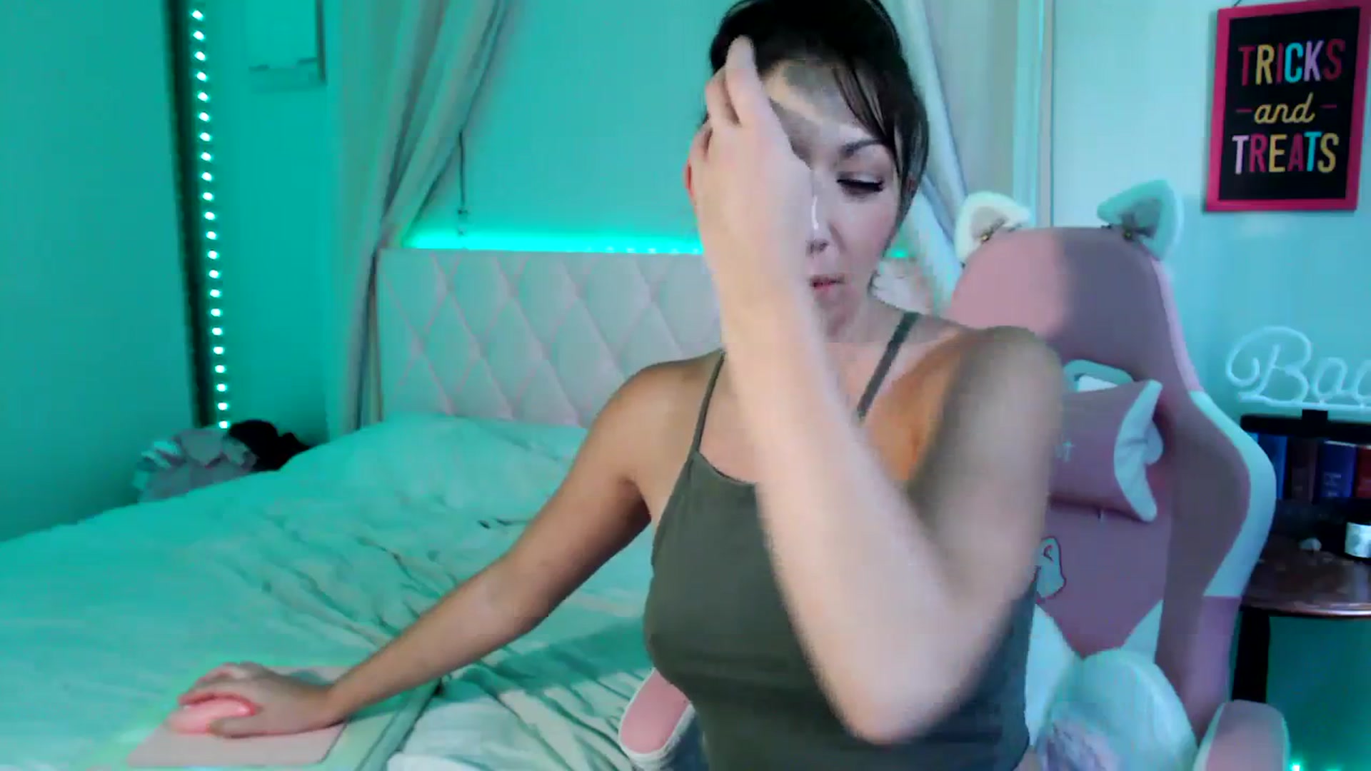 Gallery image thumbnail from Annafaux96's myfreecams stream on, 10/11/2023, 18:52 image 15 of 20