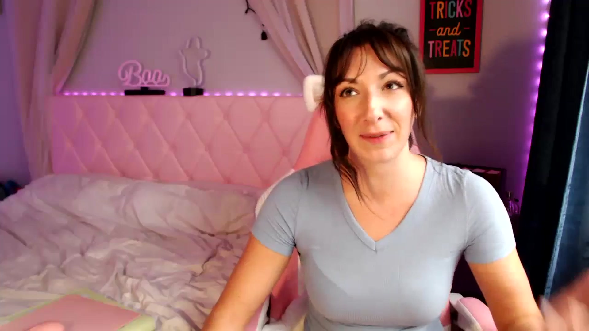 Gallery image thumbnail from Annafaux96's myfreecams stream on, 10/25/2023, 23:08 image 4 of 20