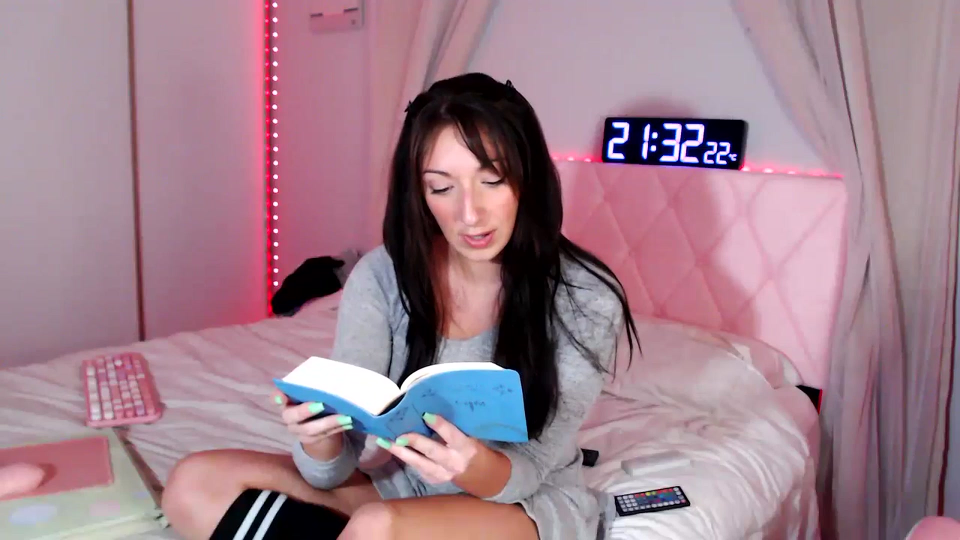 Gallery image thumbnail from Annafaux96's myfreecams stream on, 11/14/2023, 03:54 image 2 of 20