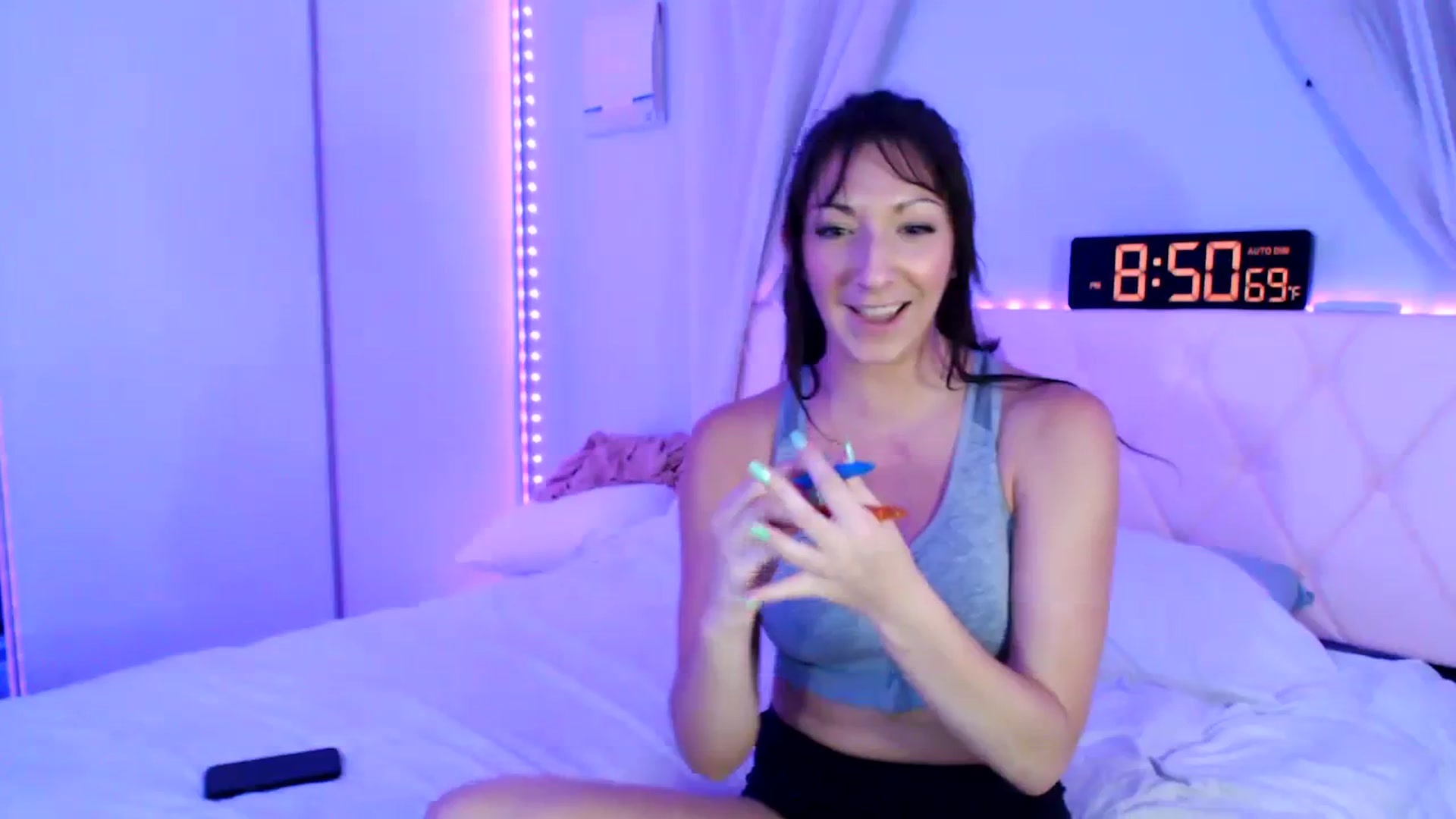 Gallery image thumbnail from Annafaux96's myfreecams stream on, 11/16/2023, 03:49 image 2 of 20