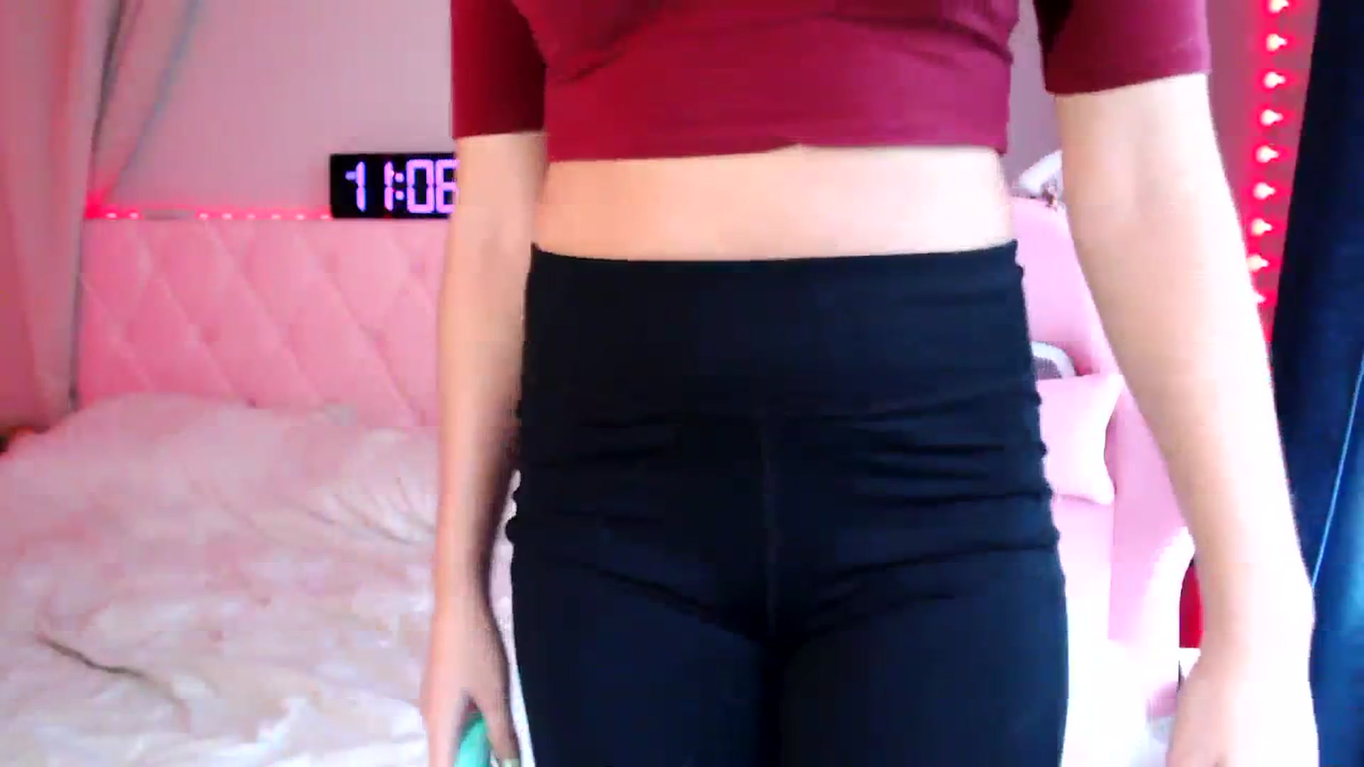 Gallery image thumbnail from Annafaux96's myfreecams stream on, 11/18/2023, 16:34 image 6 of 20