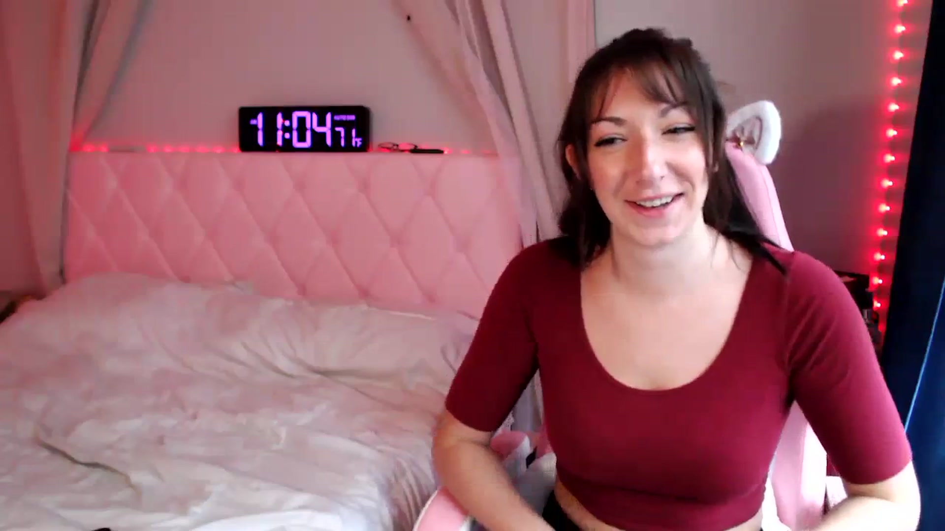 Gallery image thumbnail from Annafaux96's myfreecams stream on, 11/18/2023, 16:34 image 5 of 20