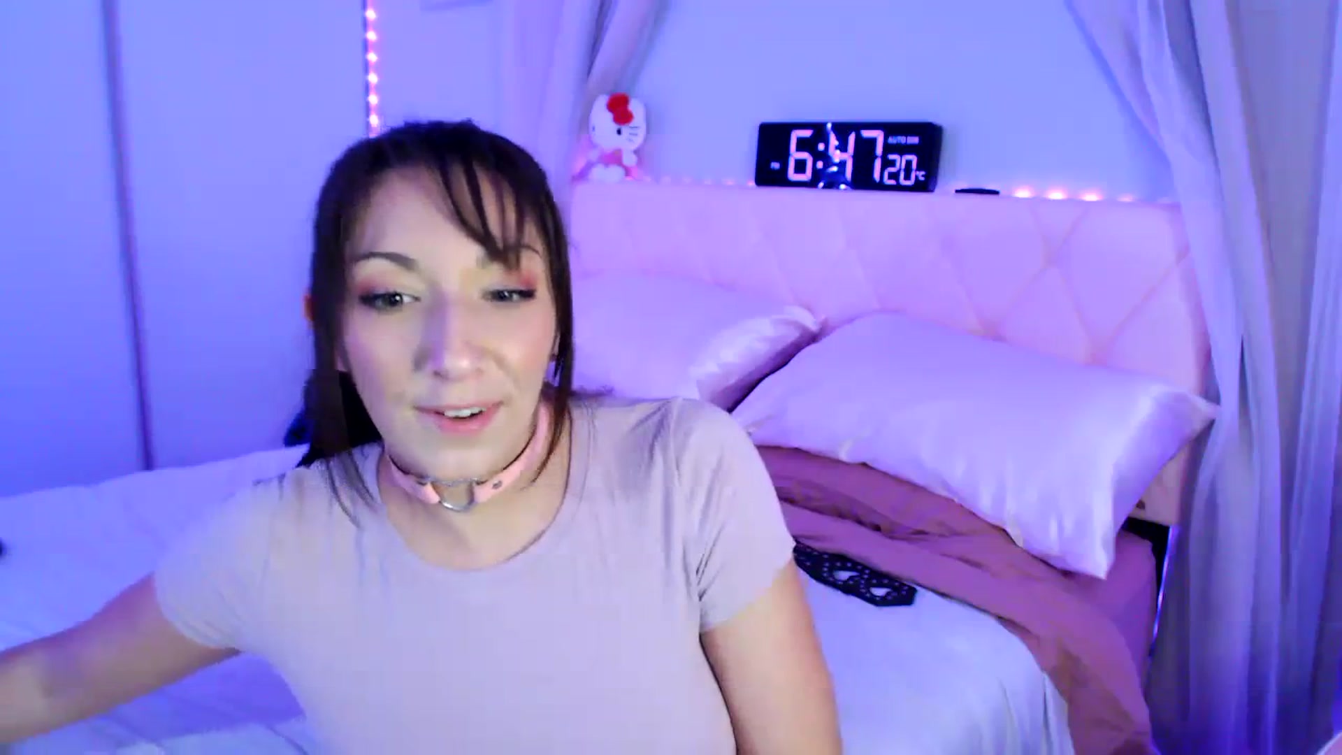 Gallery image thumbnail from Annafaux96's myfreecams stream on, 11/30/2023, 24:03 image 19 of 20