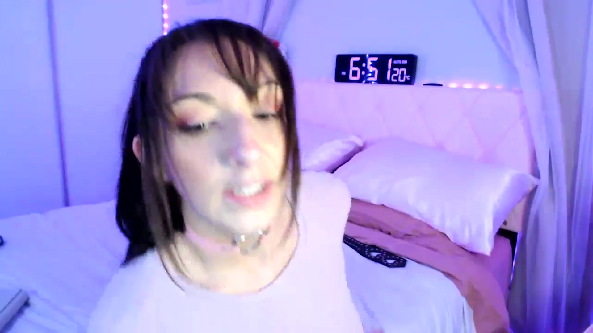 Gallery image thumbnail from Annafaux96's myfreecams stream on, 11/30/2023, 24:03 image 20 of 20