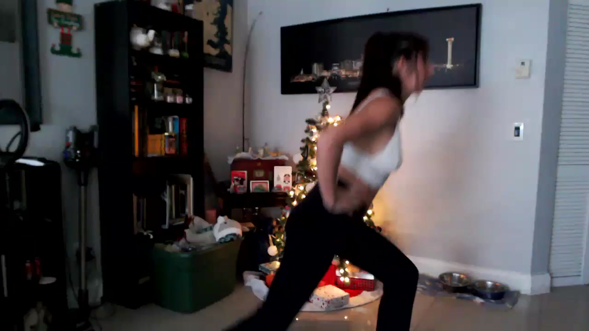 Gallery image thumbnail from Annafaux96's myfreecams stream on, 12/03/2023, 22:43 image 8 of 20
