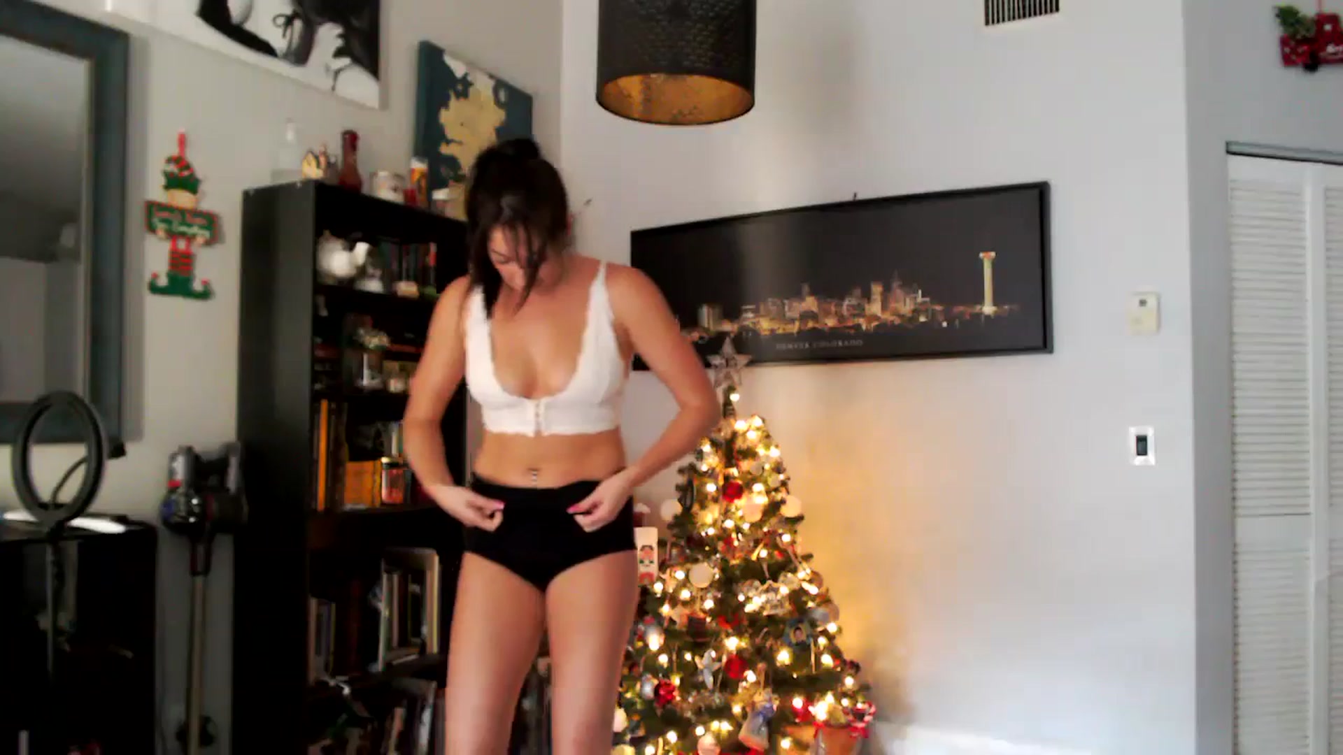 Gallery image thumbnail from Annafaux96's myfreecams stream on, 12/03/2023, 22:43 image 10 of 20