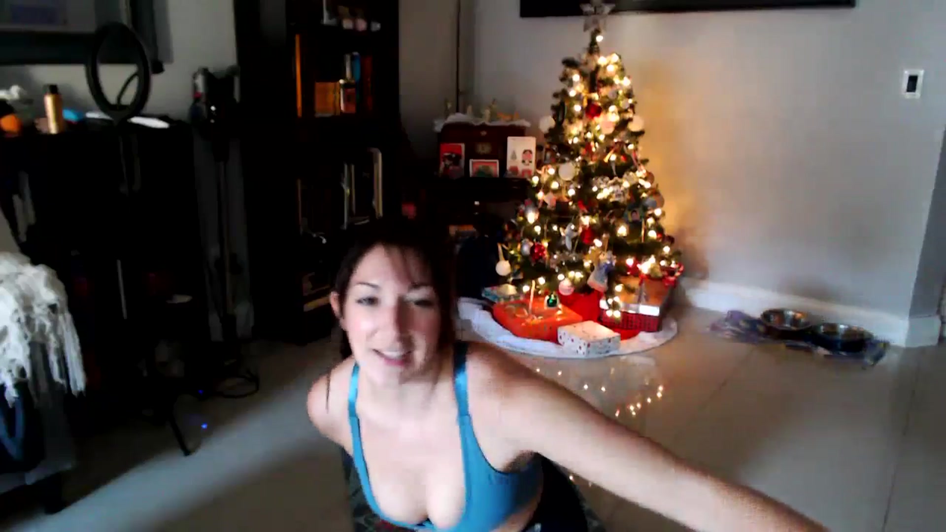 Gallery image thumbnail from Annafaux96's myfreecams stream on, 12/03/2023, 22:43 image 12 of 20