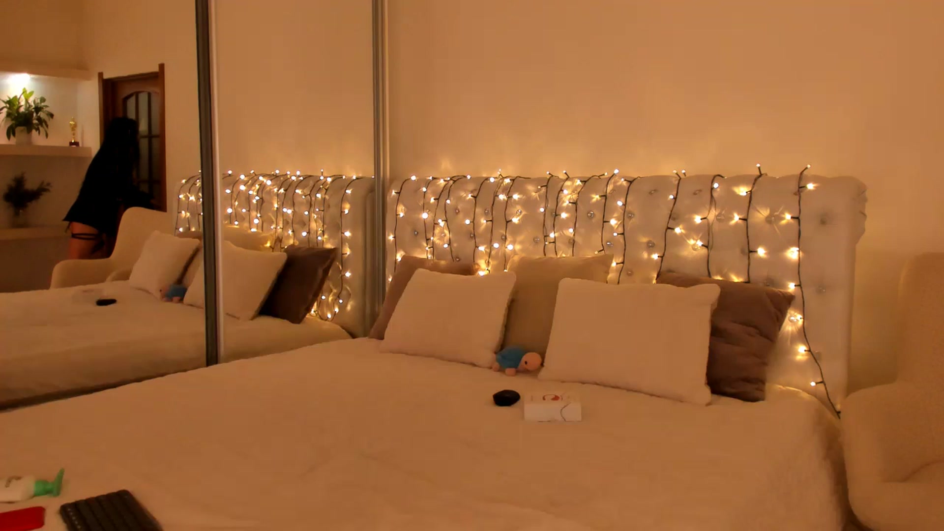 Gallery image thumbnail from Annalils's myfreecams stream on, 01/17/2023, 07:19 image 11 of 20