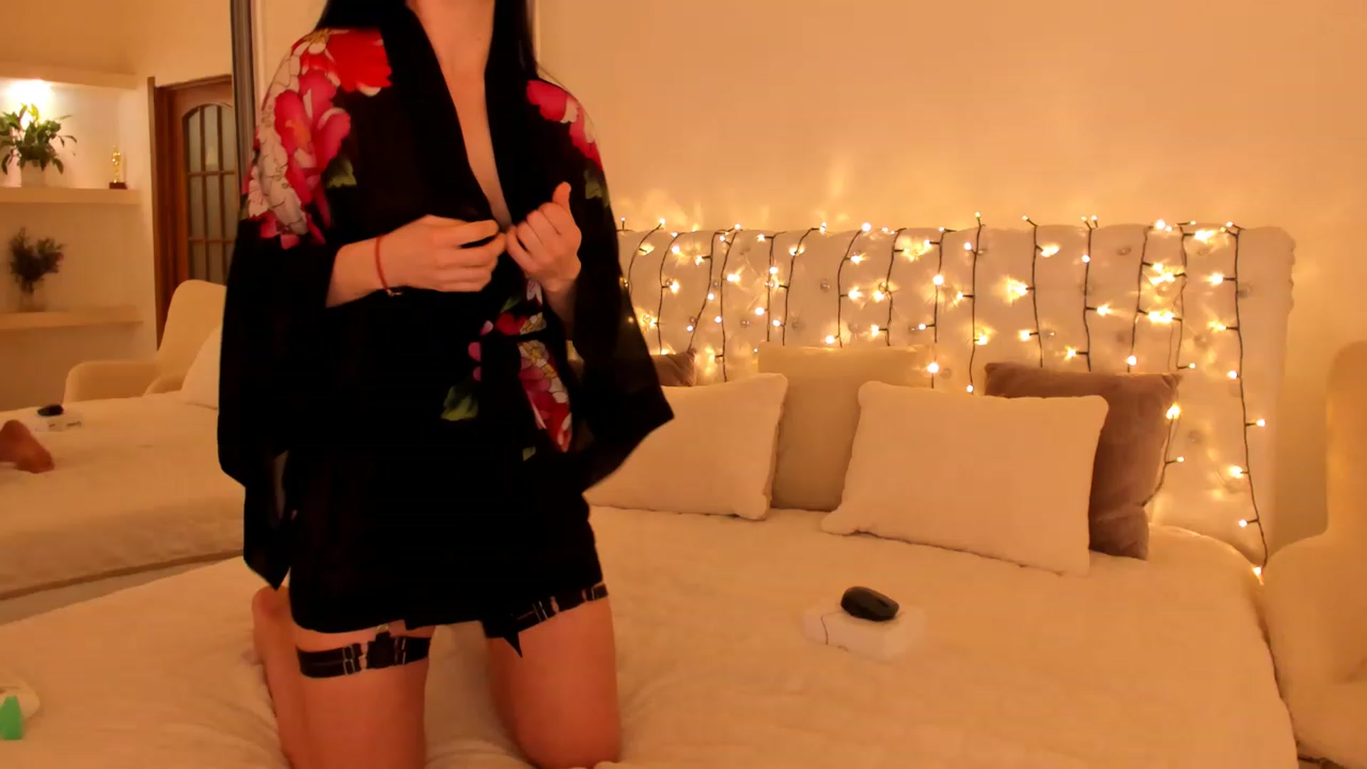 Gallery image thumbnail from Annalils's myfreecams stream on, 01/21/2023, 08:05 image 12 of 20