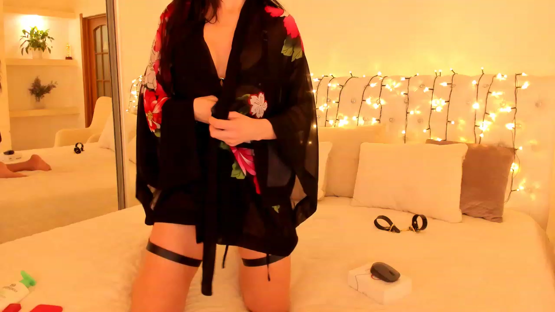 Gallery image thumbnail from Annalils's myfreecams stream on, 01/28/2023, 06:15 image 18 of 20