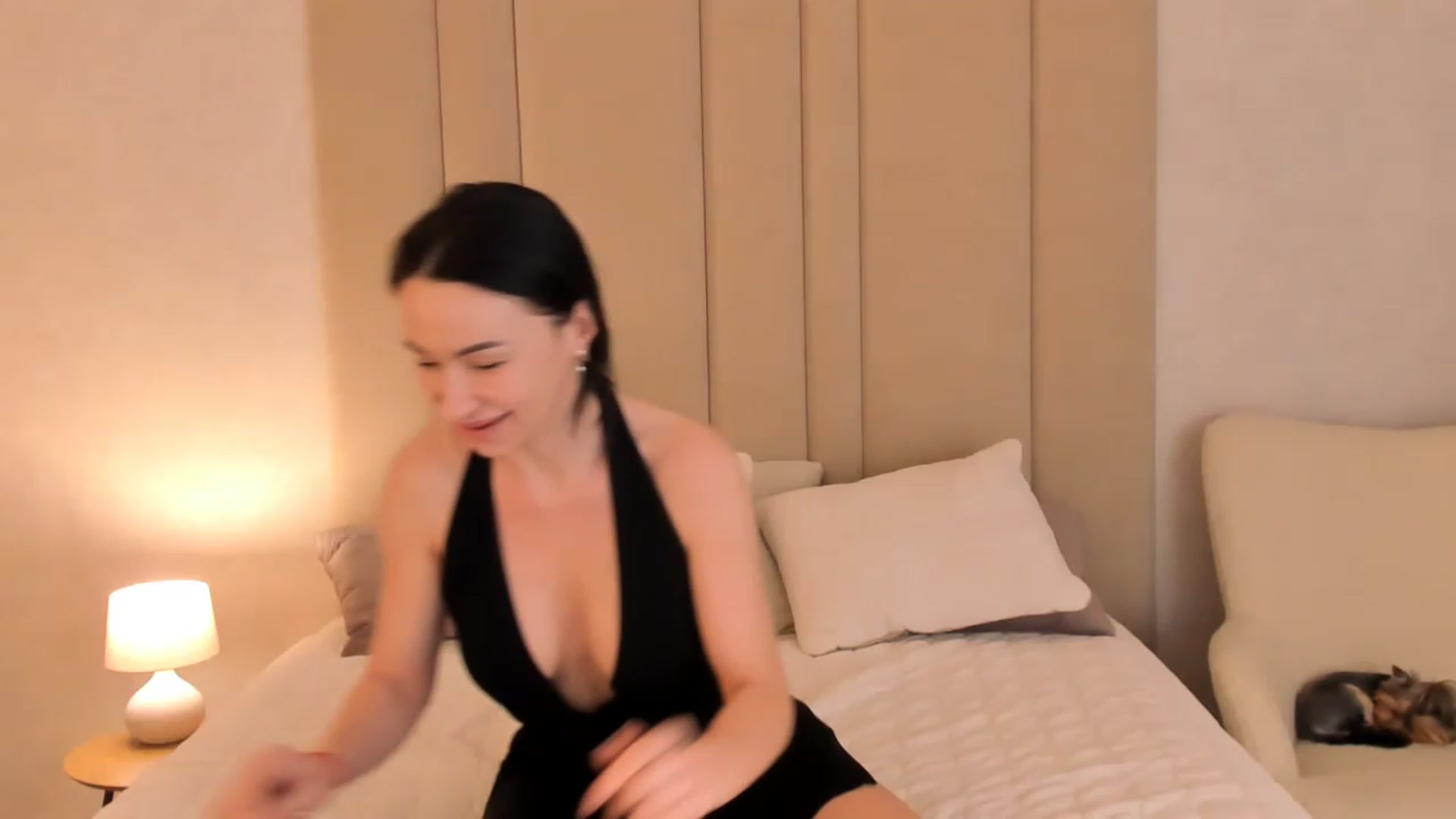 Gallery image thumbnail from Annalils's myfreecams stream on, 03/02/2023, 19:43 image 3 of 20