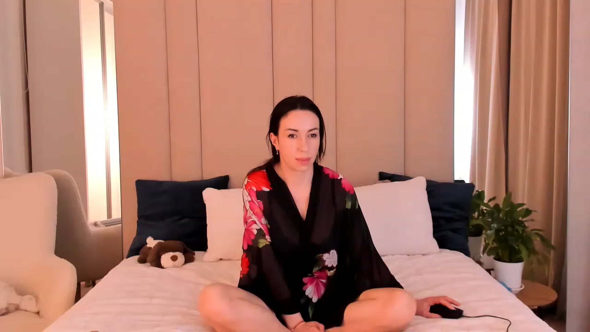 Gallery image thumbnail from Annalils's myfreecams stream on, 03/16/2023, 19:26 image 10 of 20