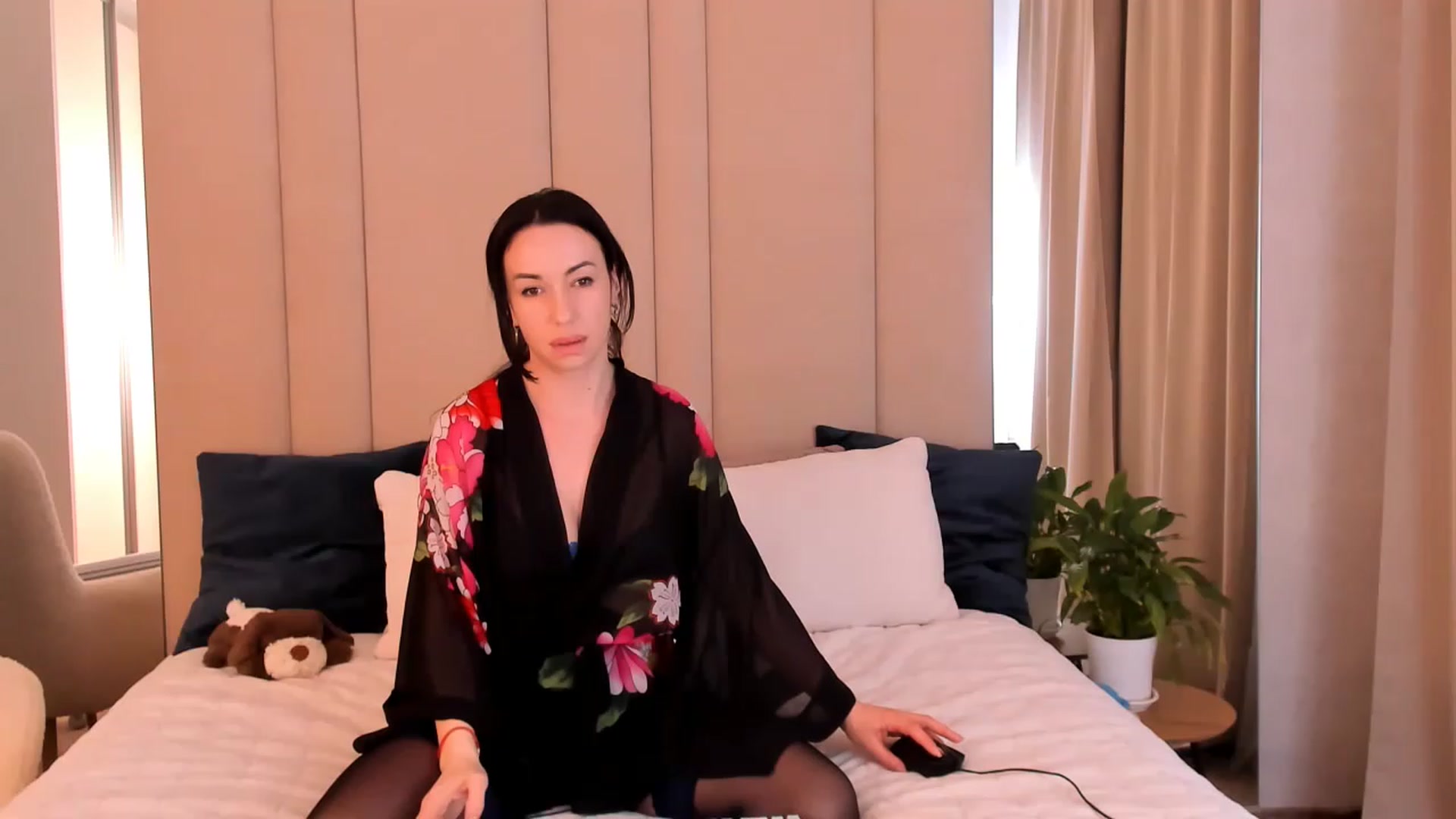 Gallery image thumbnail from Annalils's myfreecams stream on, 03/16/2023, 19:26 image 13 of 20