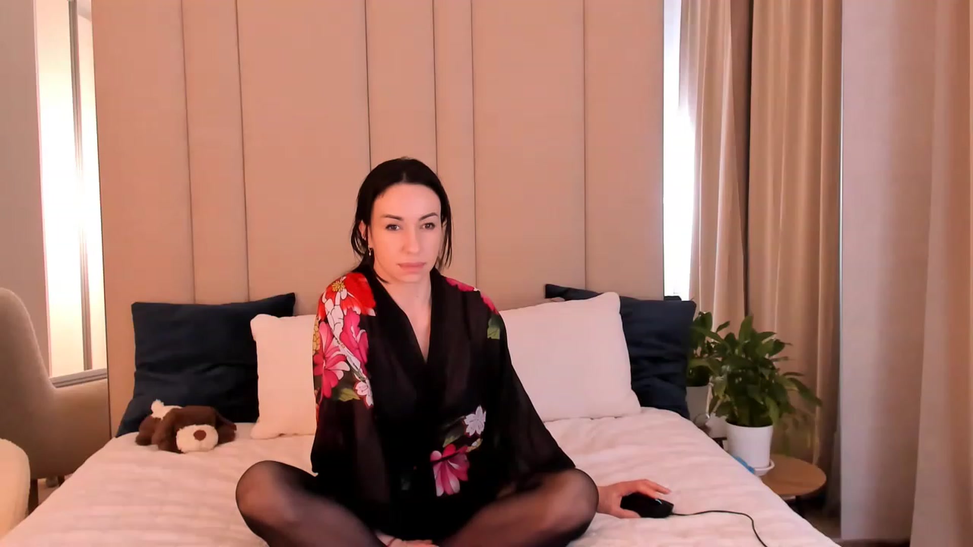 Gallery image thumbnail from Annalils's myfreecams stream on, 03/16/2023, 19:26 image 17 of 20