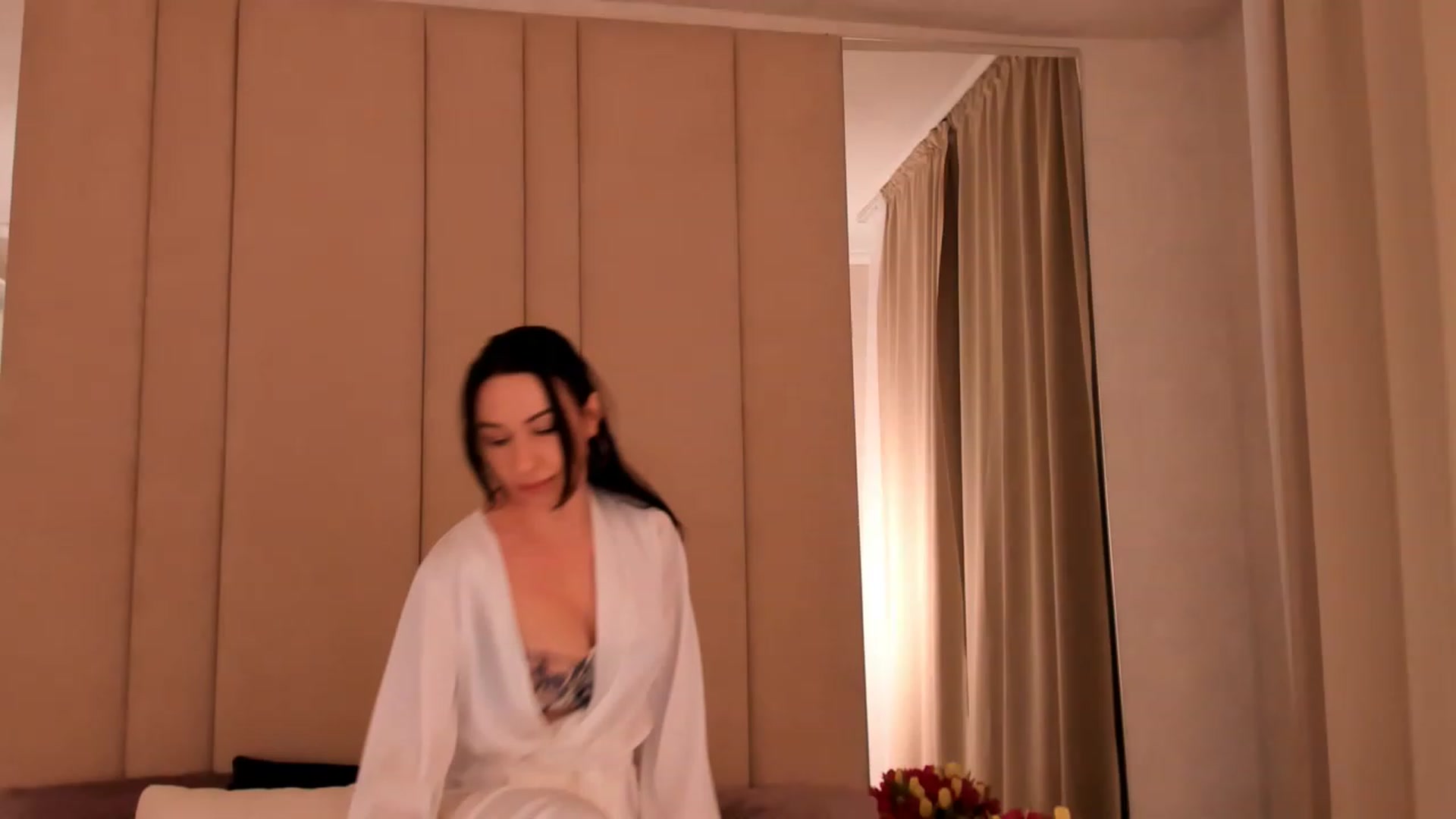 Gallery image thumbnail from Annalils's myfreecams stream on, 03/24/2023, 23:37 image 3 of 20