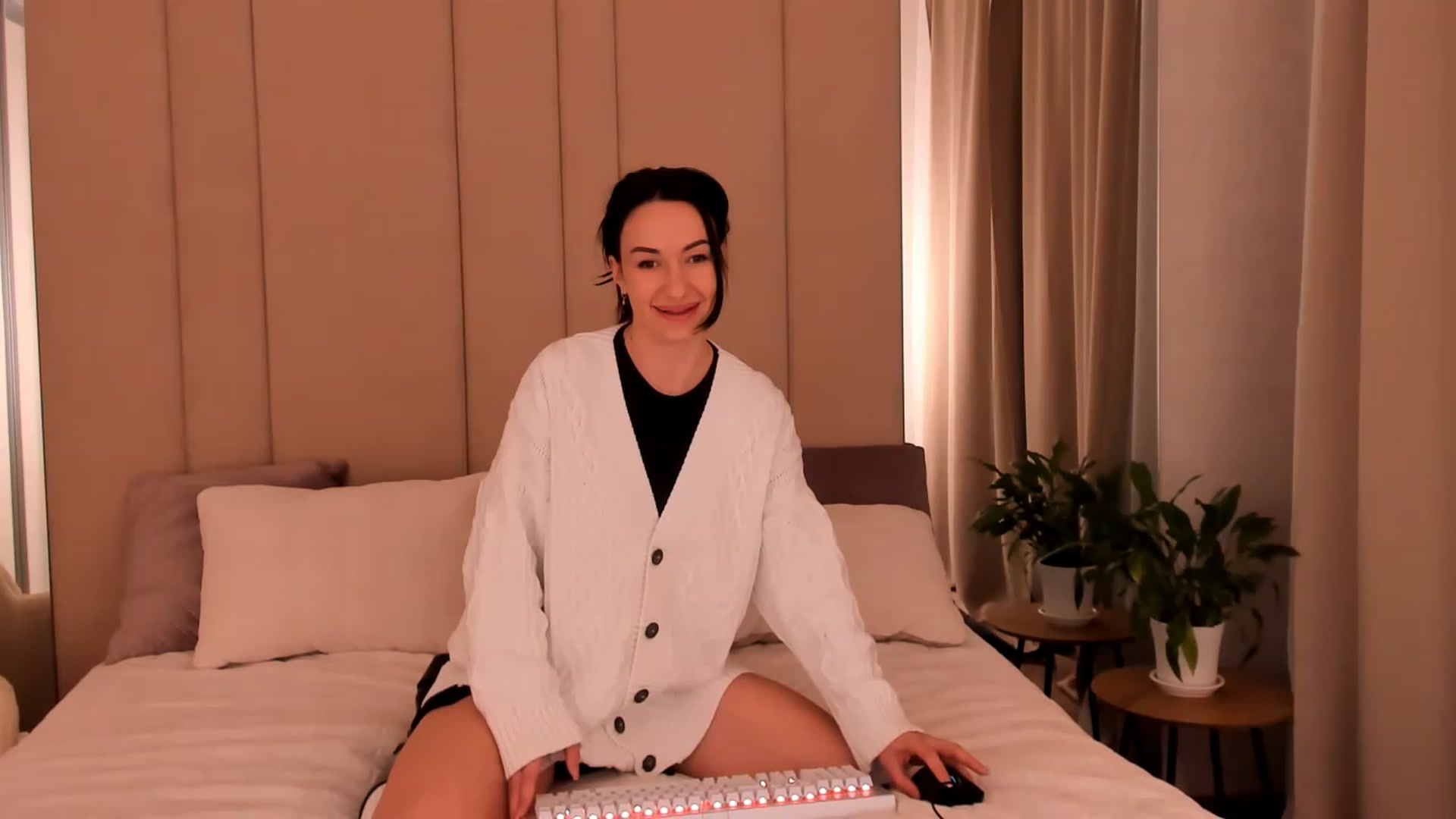 Gallery image thumbnail from Annalils's myfreecams stream on, 03/30/2023, 17:26 image 5 of 20
