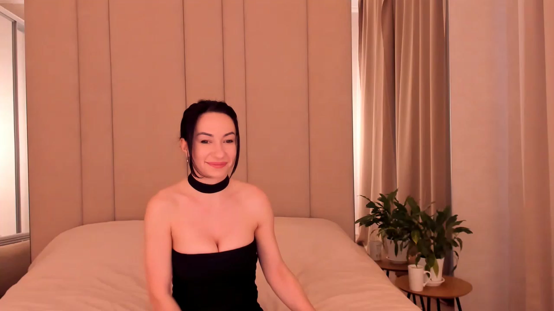 Gallery image thumbnail from Annalils's myfreecams stream on, 03/31/2023, 05:41 image 15 of 20