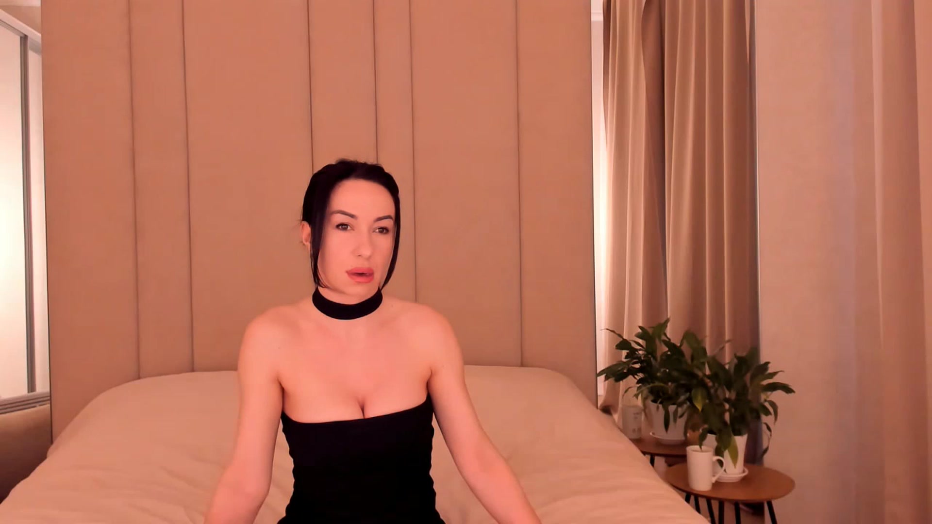 Gallery image thumbnail from Annalils's myfreecams stream on, 03/31/2023, 05:41 image 8 of 20