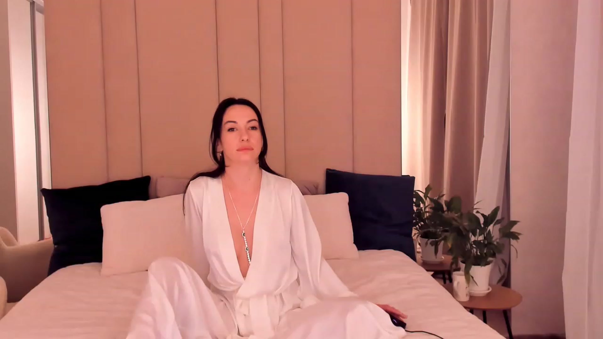 Gallery image thumbnail from Annalils's myfreecams stream on, 03/31/2023, 18:16 image 6 of 20