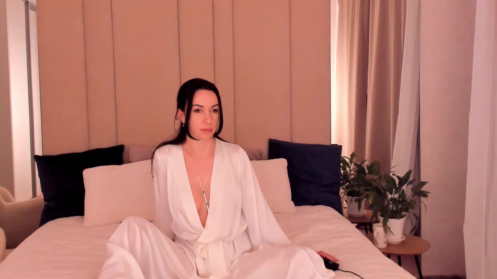 Gallery image thumbnail from Annalils's myfreecams stream on, 03/31/2023, 18:16 image 4 of 20