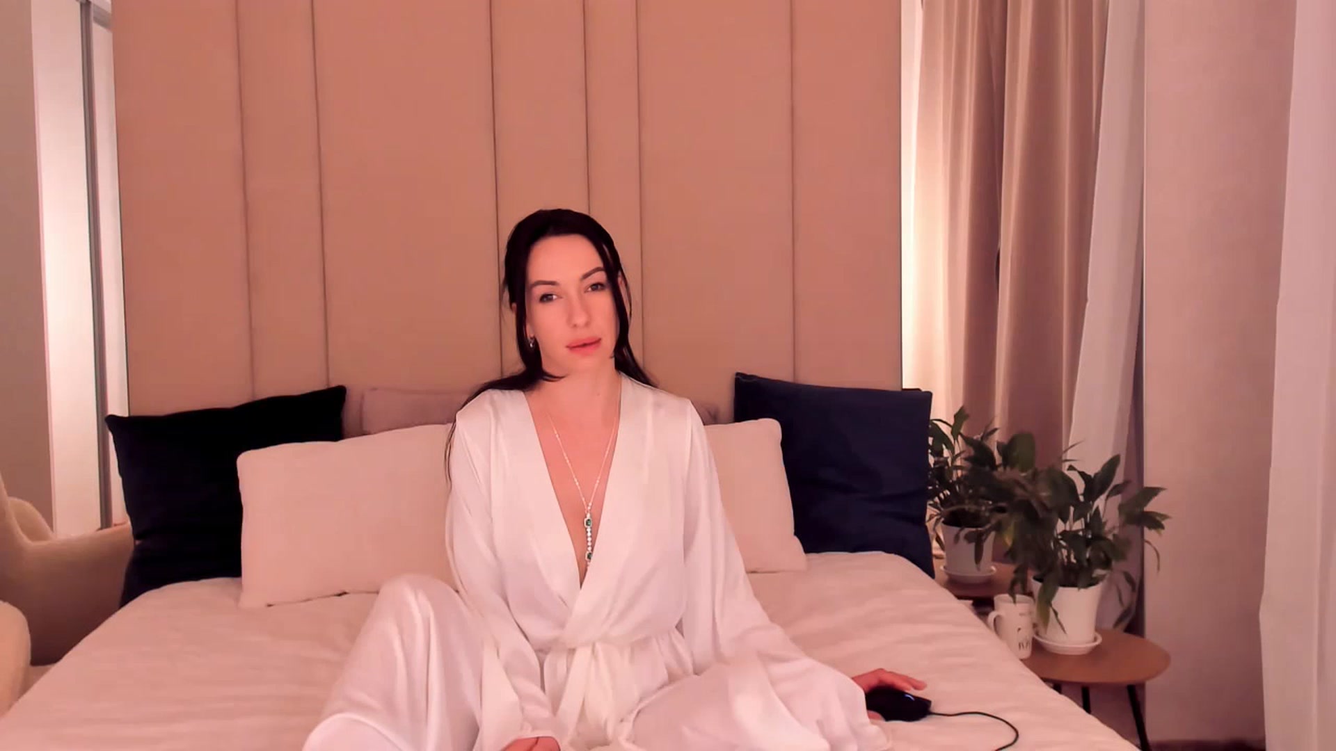 Gallery image thumbnail from Annalils's myfreecams stream on, 03/31/2023, 19:26 image 4 of 20