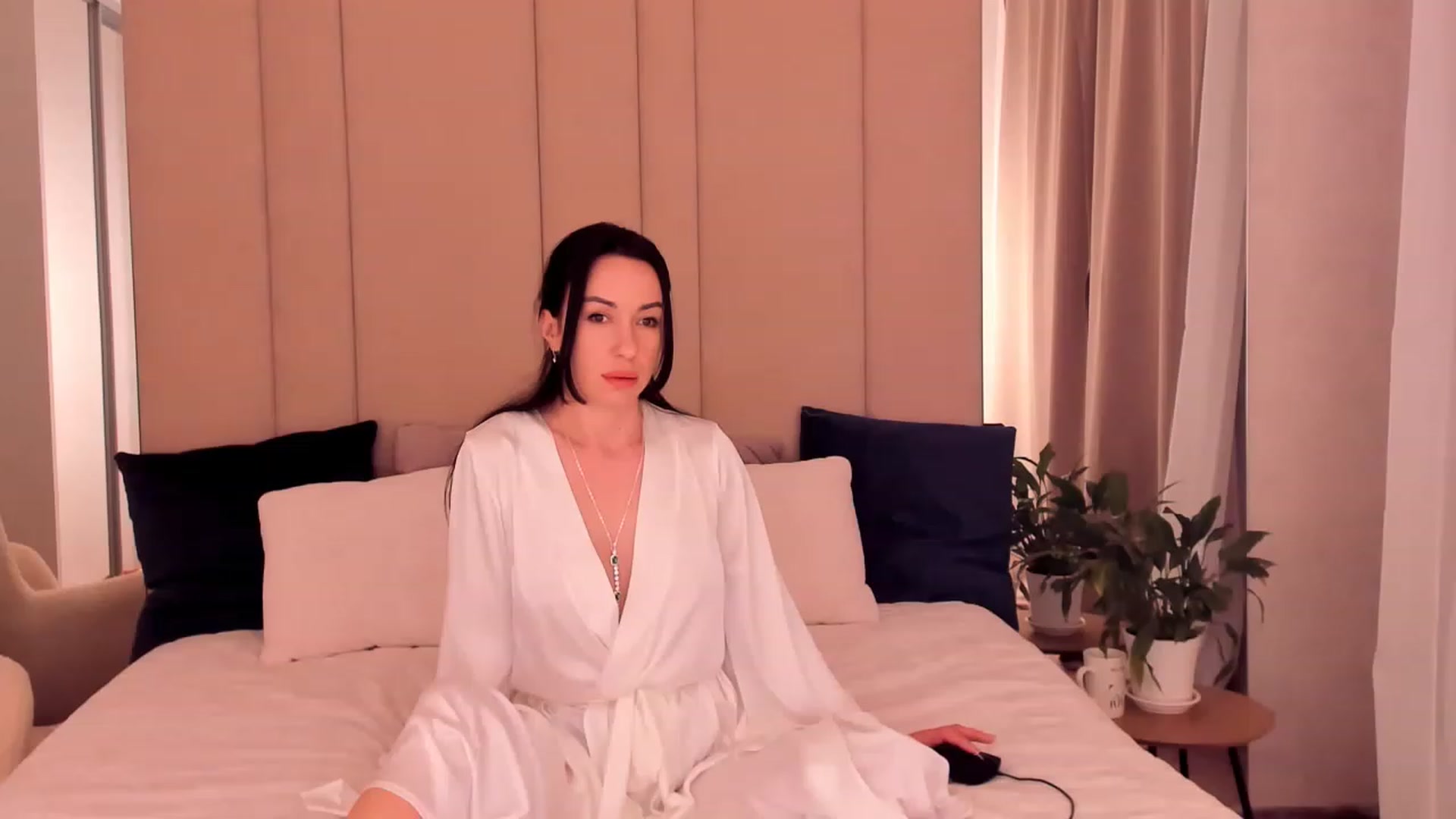 Gallery image thumbnail from Annalils's myfreecams stream on, 03/31/2023, 19:26 image 3 of 20