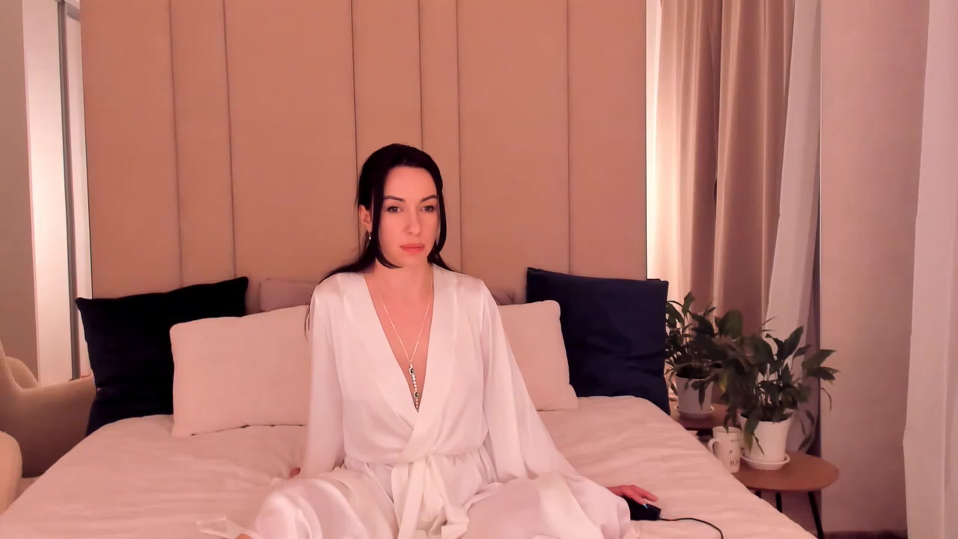 Gallery image thumbnail from Annalils's myfreecams stream on, 03/31/2023, 19:26 image 2 of 20