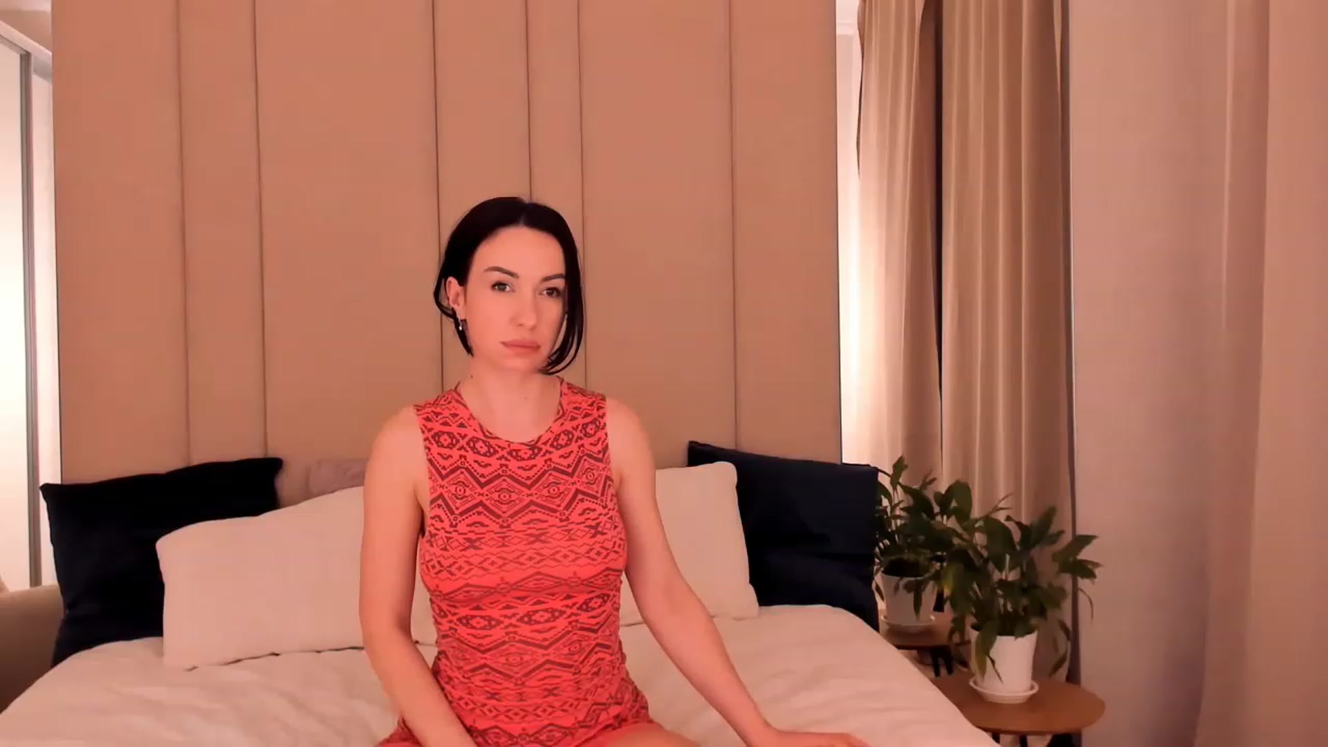 Gallery image thumbnail from Annalils's myfreecams stream on, 04/01/2023, 18:53 image 13 of 20