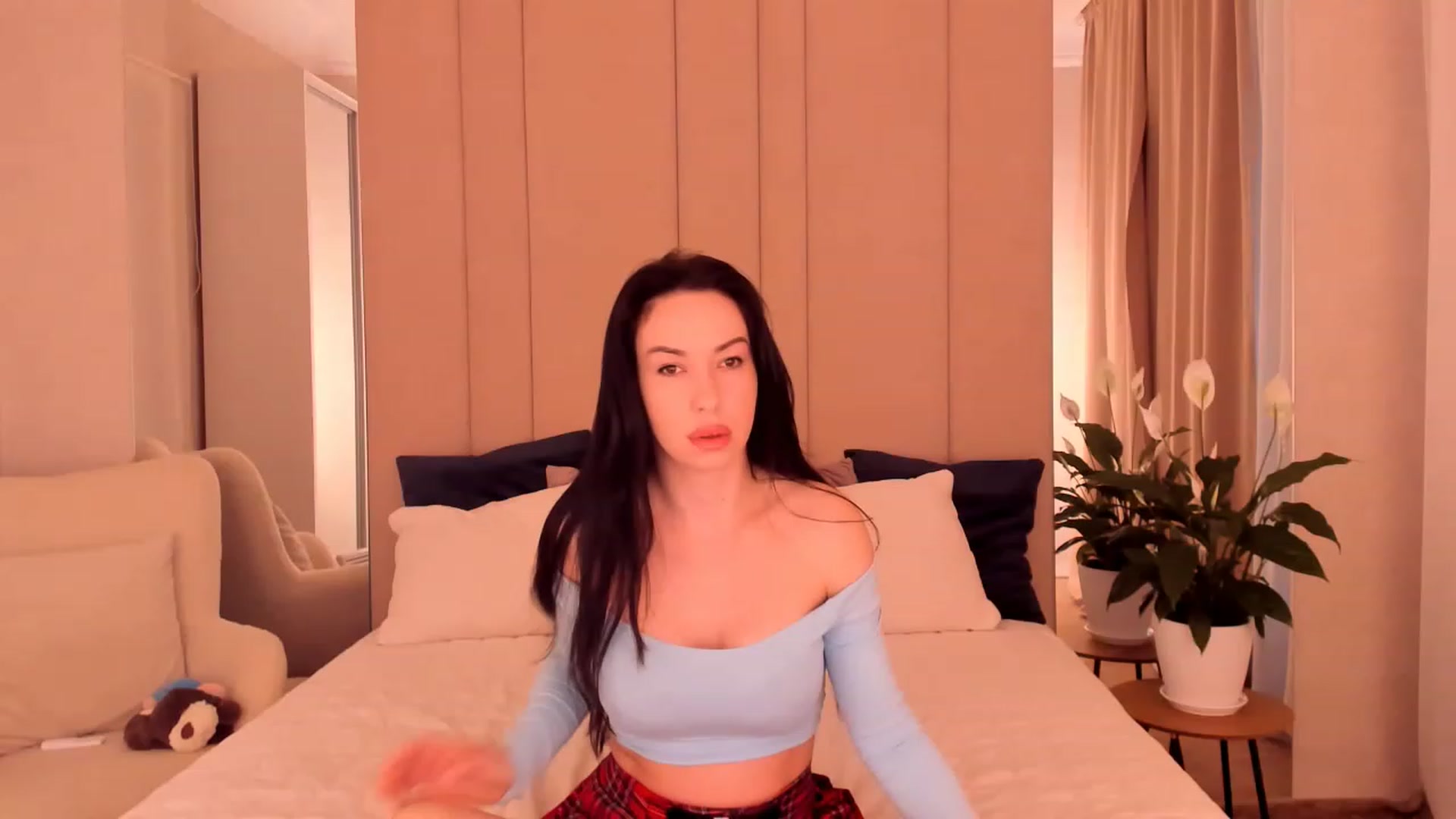 Gallery image thumbnail from Annalils's myfreecams stream on, 05/10/2023, 04:24 image 1 of 20