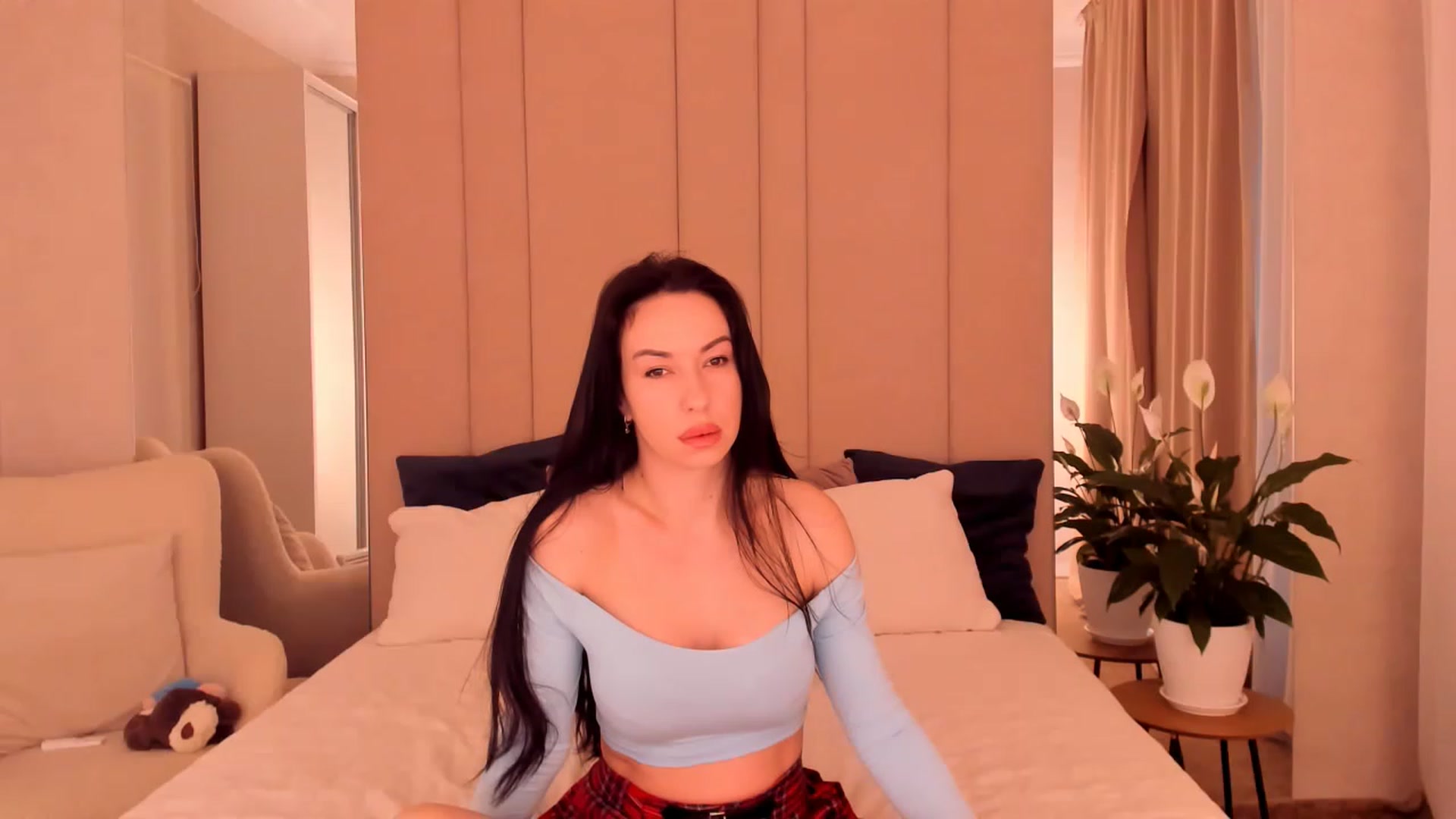 Gallery image thumbnail from Annalils's myfreecams stream on, 05/10/2023, 04:24 image 5 of 20