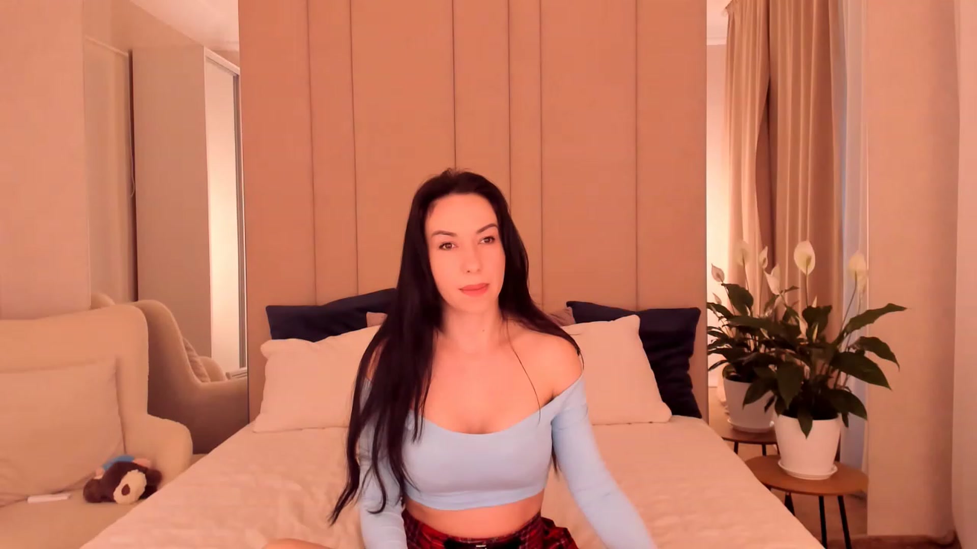 Gallery image thumbnail from Annalils's myfreecams stream on, 05/10/2023, 04:24 image 3 of 20
