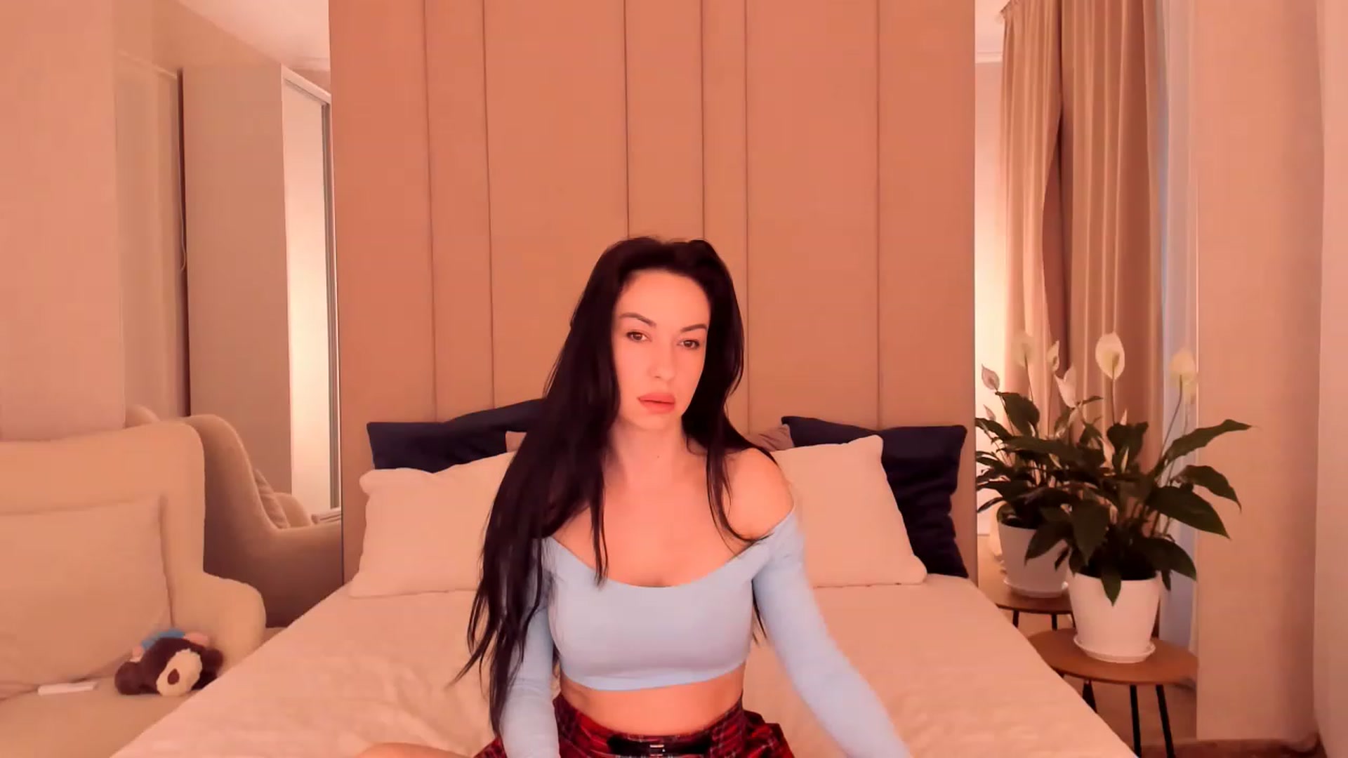 Gallery image thumbnail from Annalils's myfreecams stream on, 05/10/2023, 04:24 image 14 of 20