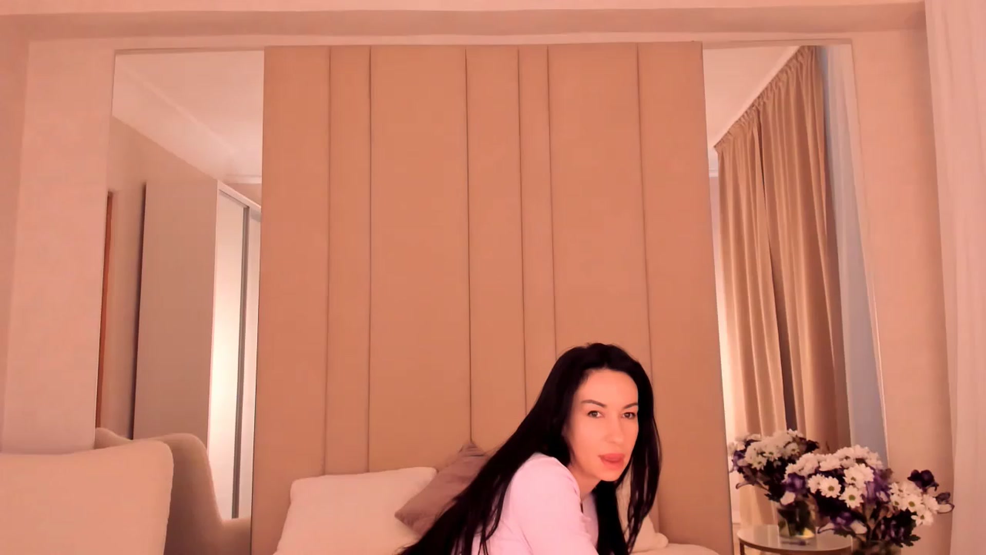 Gallery image thumbnail from Annalils's myfreecams stream on, 05/26/2023, 05:48 image 6 of 20